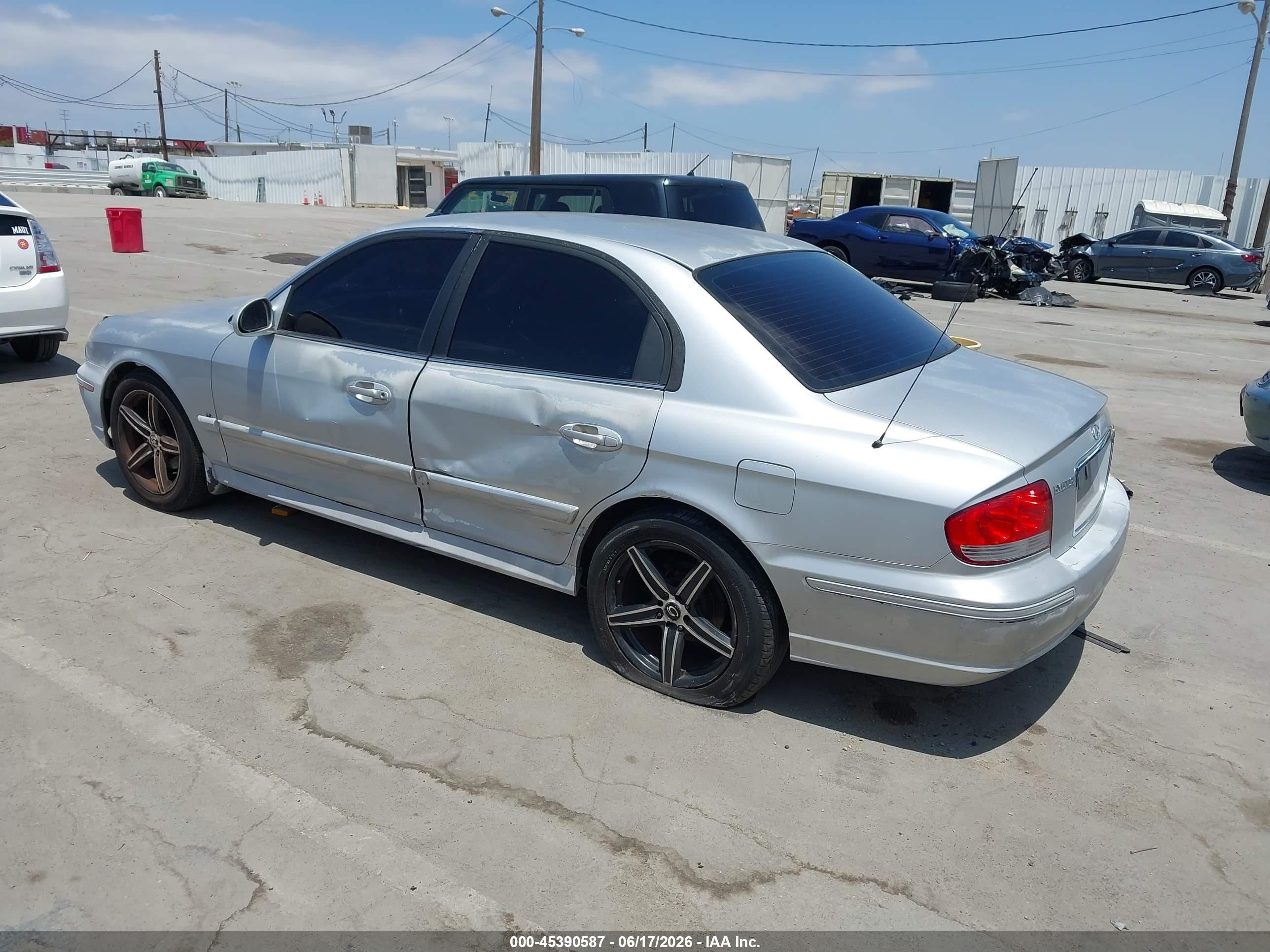 2004 Hyundai Sonata   Silver vin: KMHWF25S64A033093
