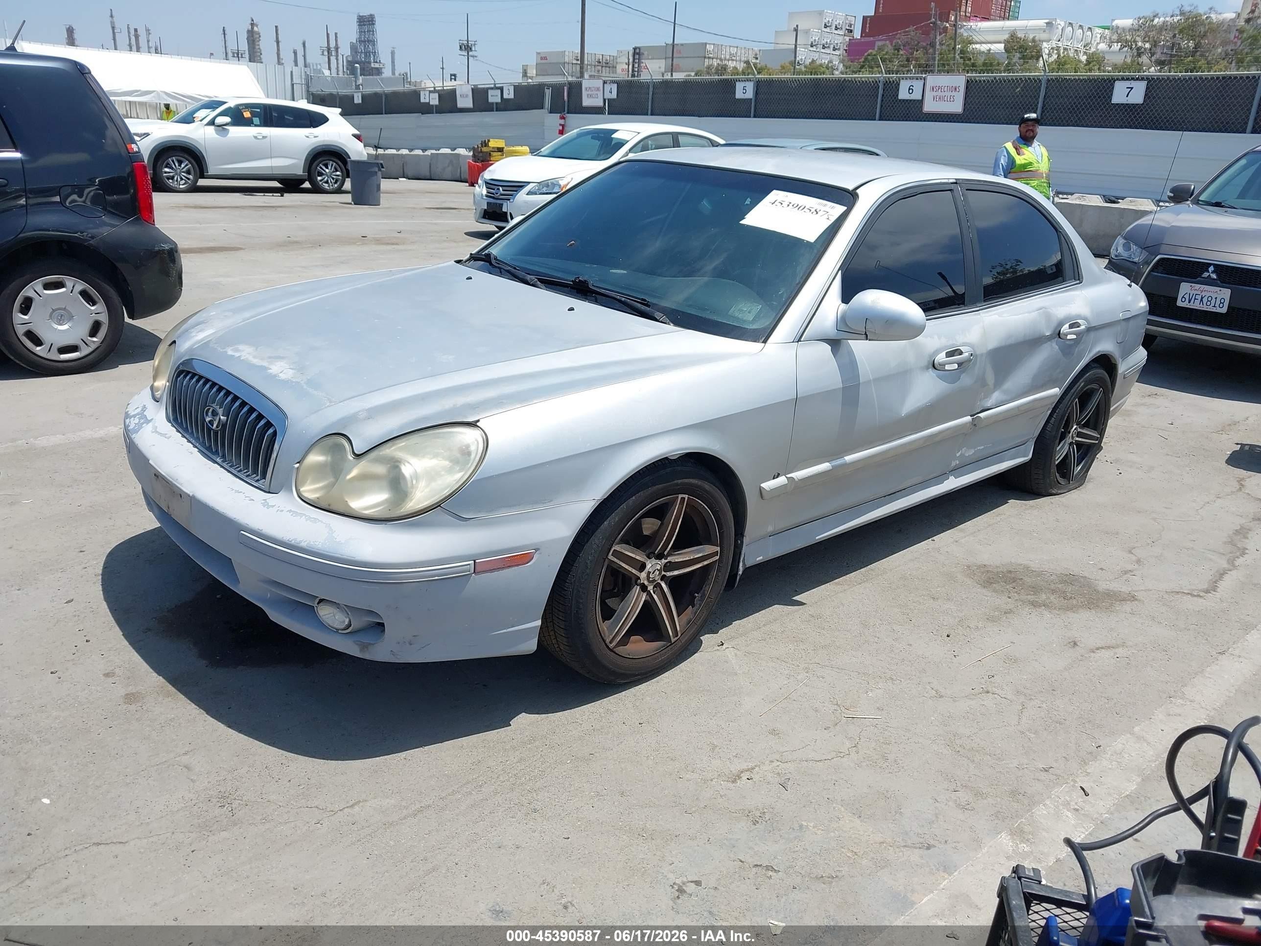 2004 Hyundai Sonata   Silver vin: KMHWF25S64A033093