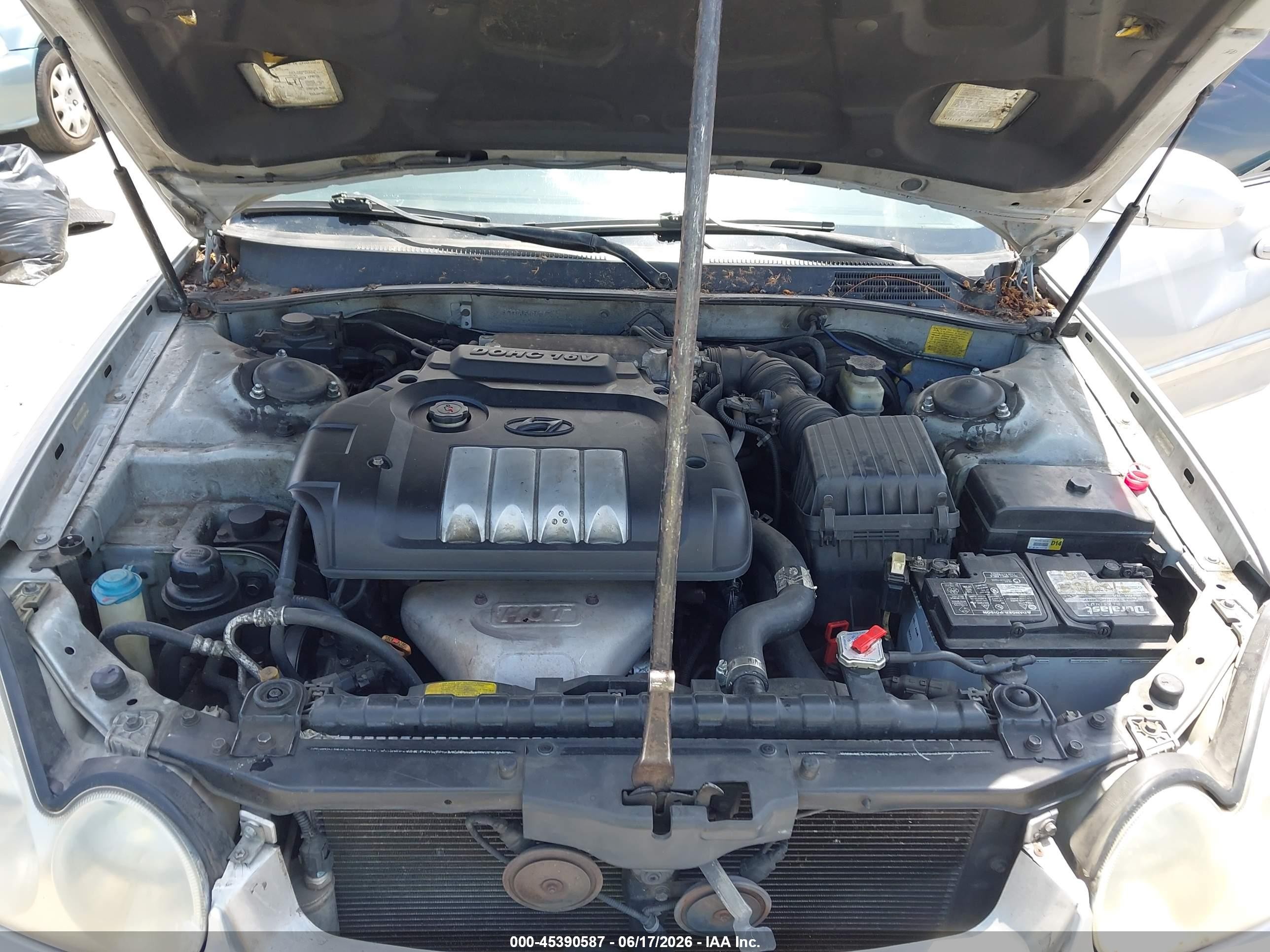 2004 Hyundai Sonata   Silver vin: KMHWF25S64A033093