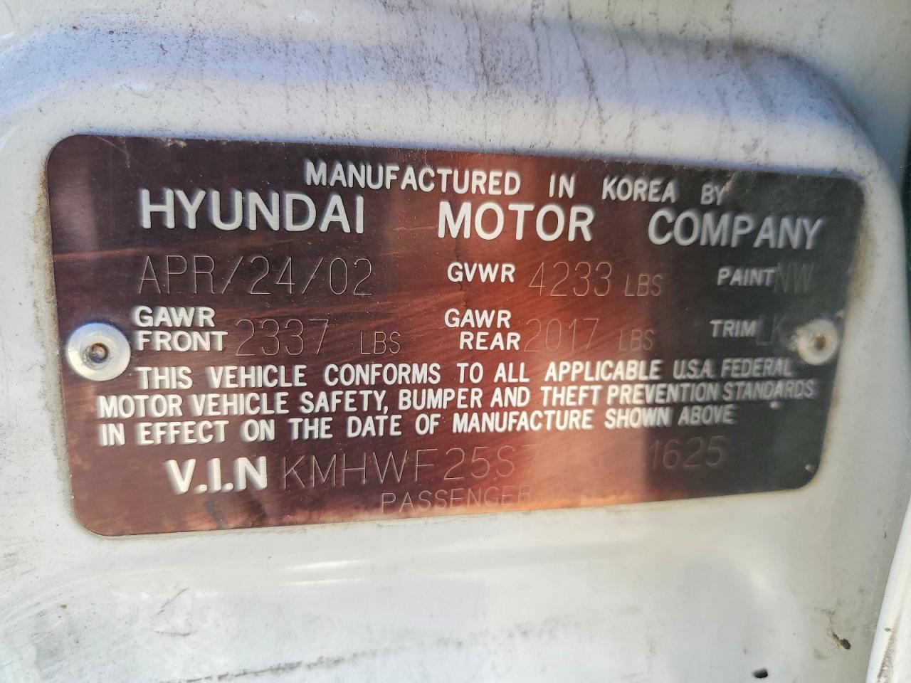 2002 Hyundai Sonata Base White vin: KMHWF25S72A671625