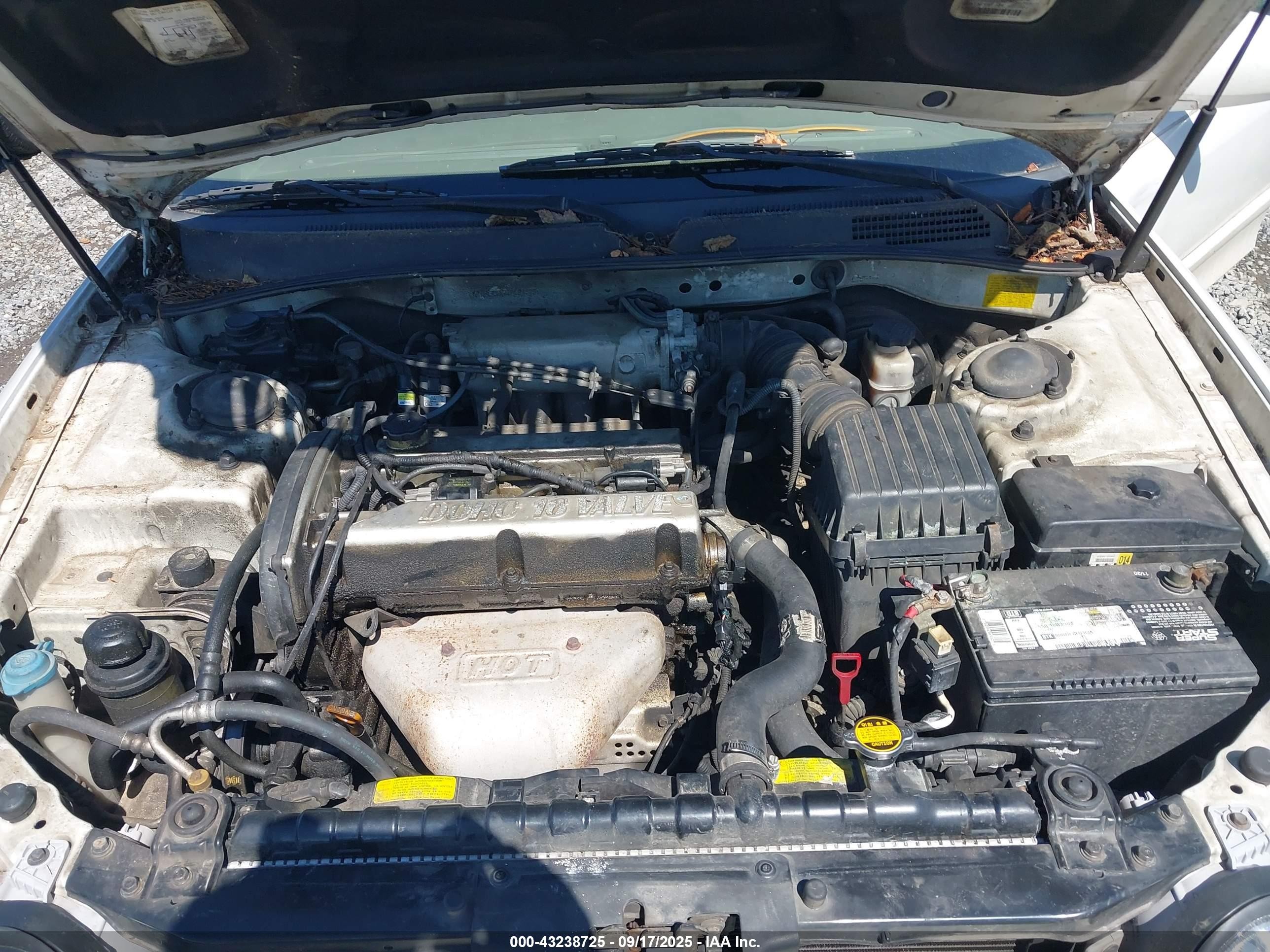 2002 Hyundai Sonata   White vin: KMHWF25S72A684505