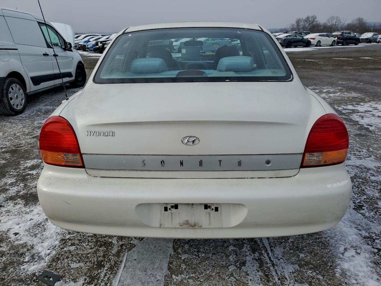 1999 Hyundai Sonata Gl White vin: KMHWF25S7XA037609