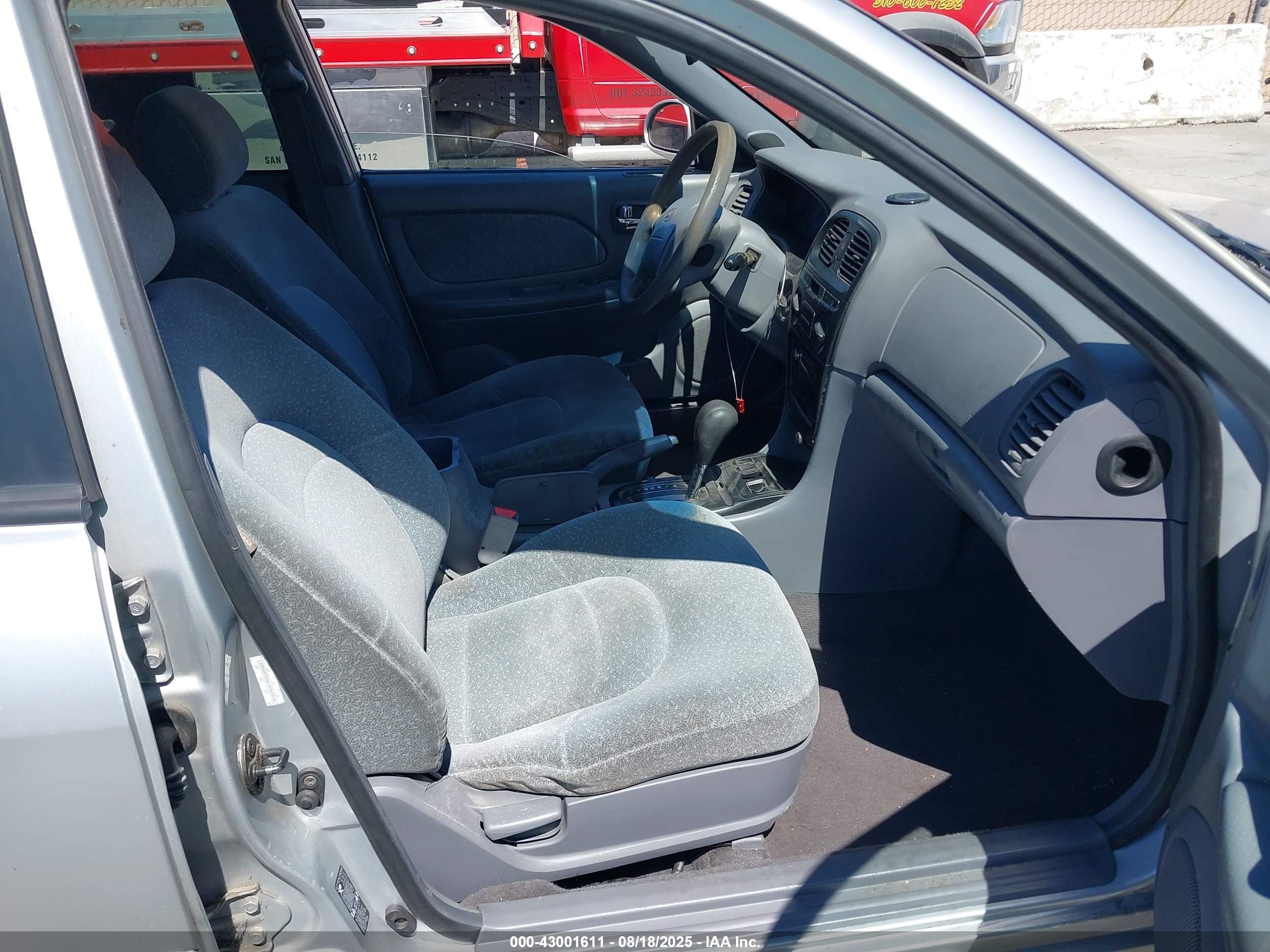 2001 Hyundai Sonata   Silver vin: KMHWF25S81A365516