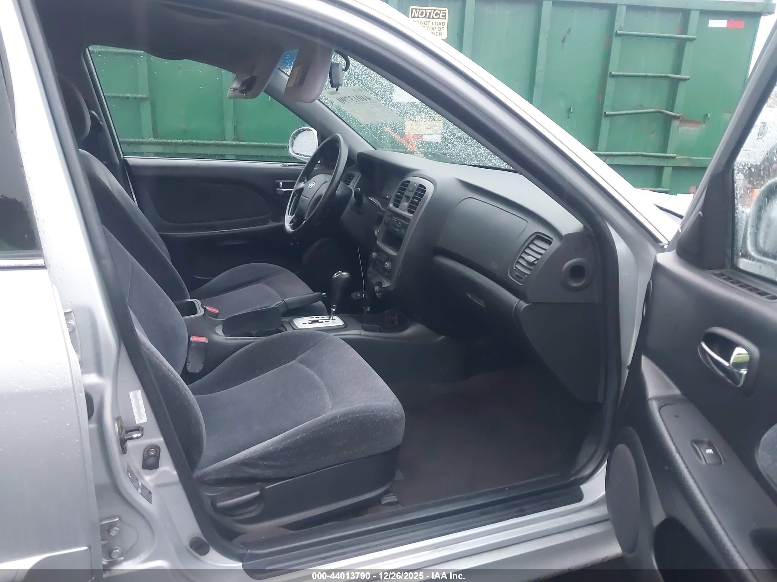 2002 Hyundai Sonata   Silver vin: KMHWF25S82A681872