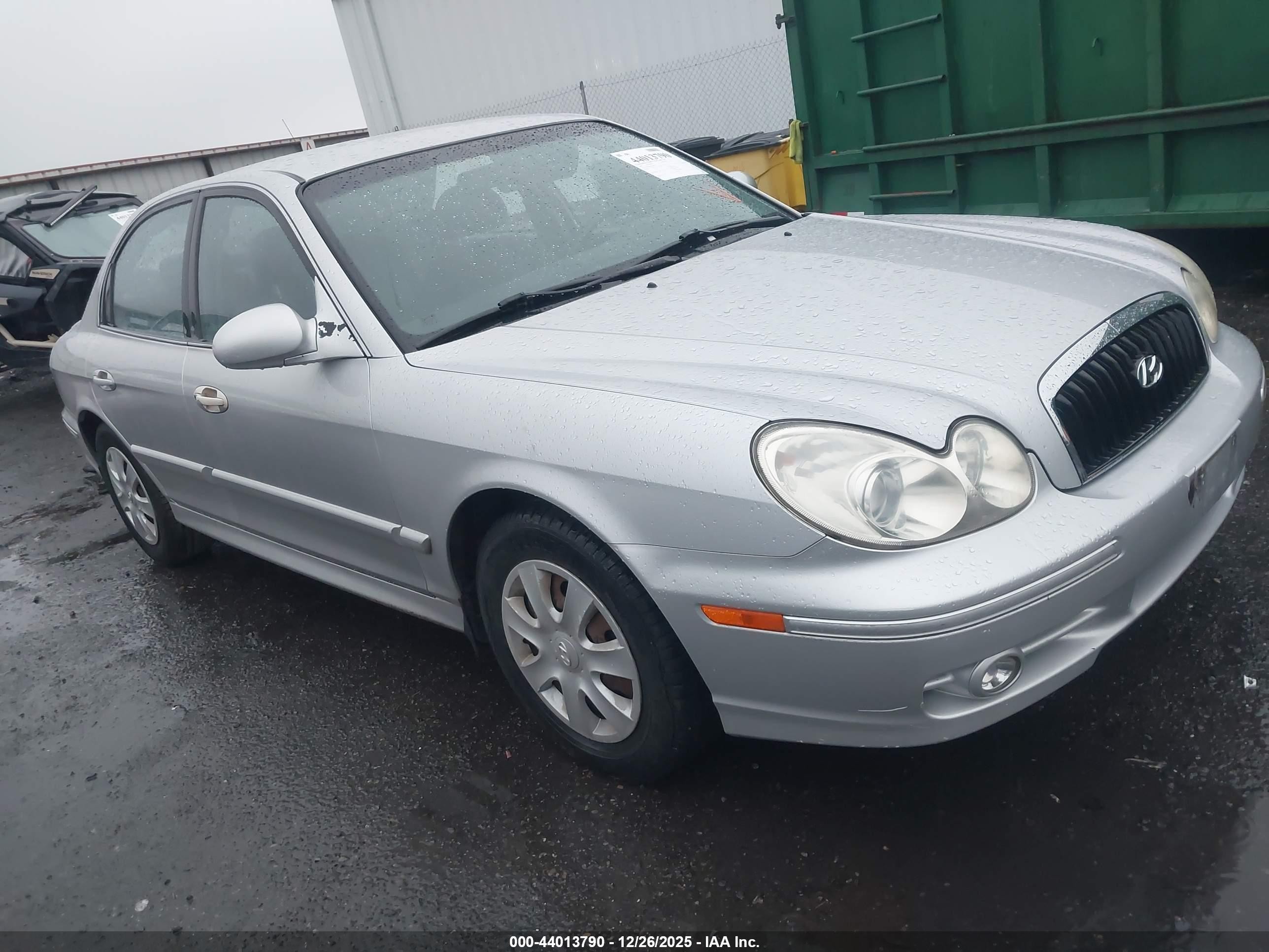 2002 Hyundai Sonata   Silver vin: KMHWF25S82A681872