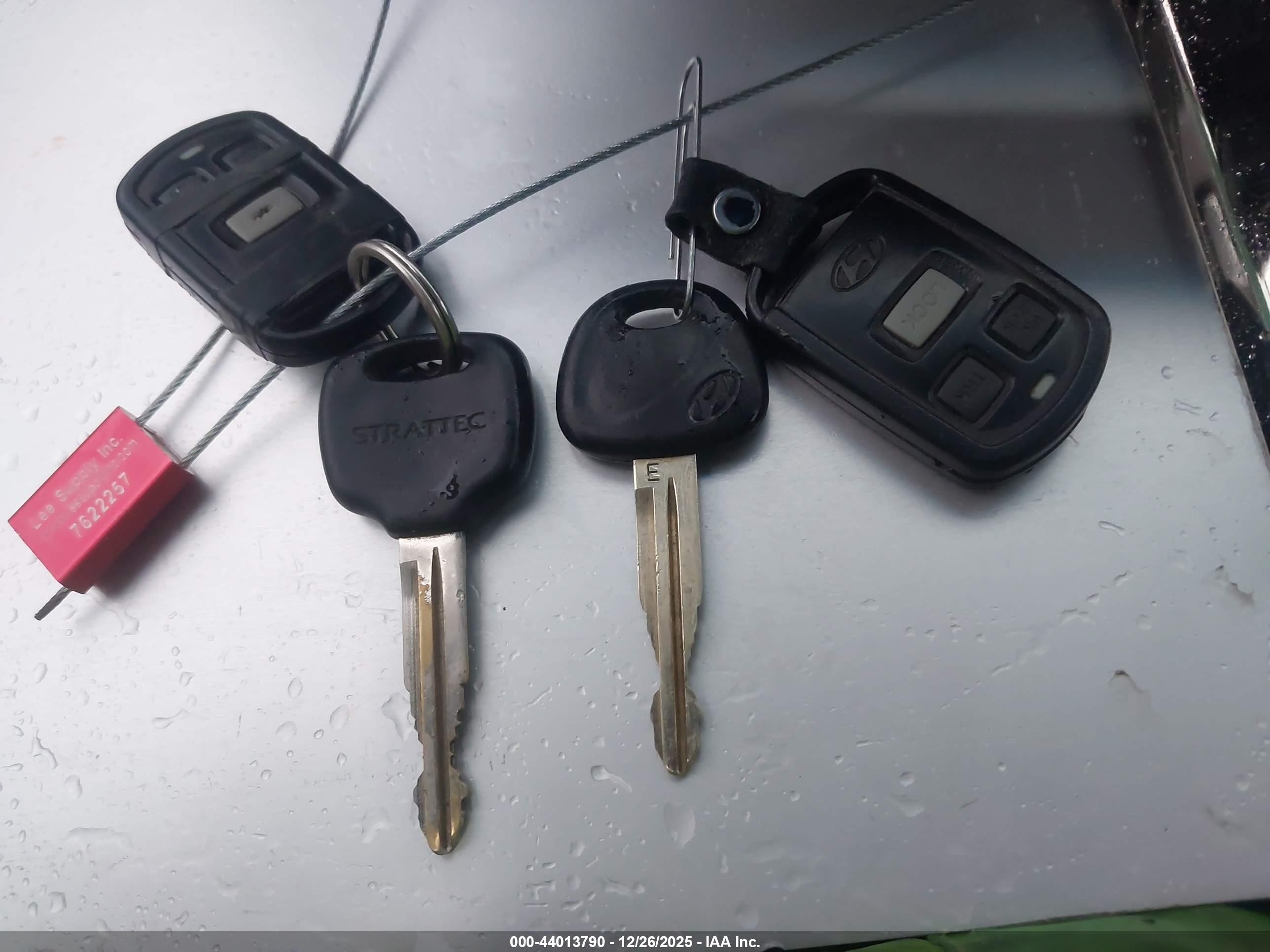 2002 Hyundai Sonata   Silver vin: KMHWF25S82A681872