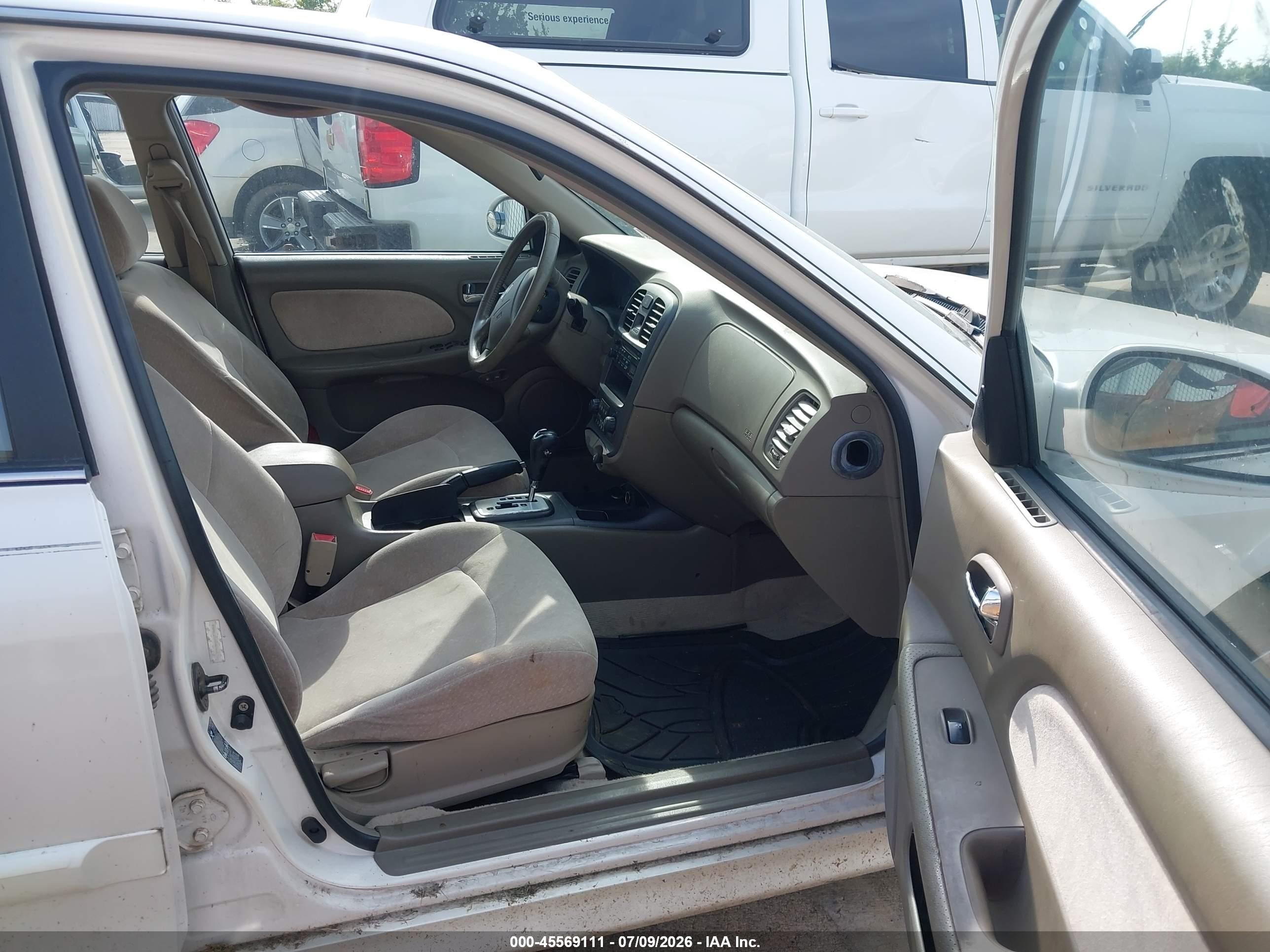 2004 Hyundai Sonata   Белый vin: KMHWF25S84A044676