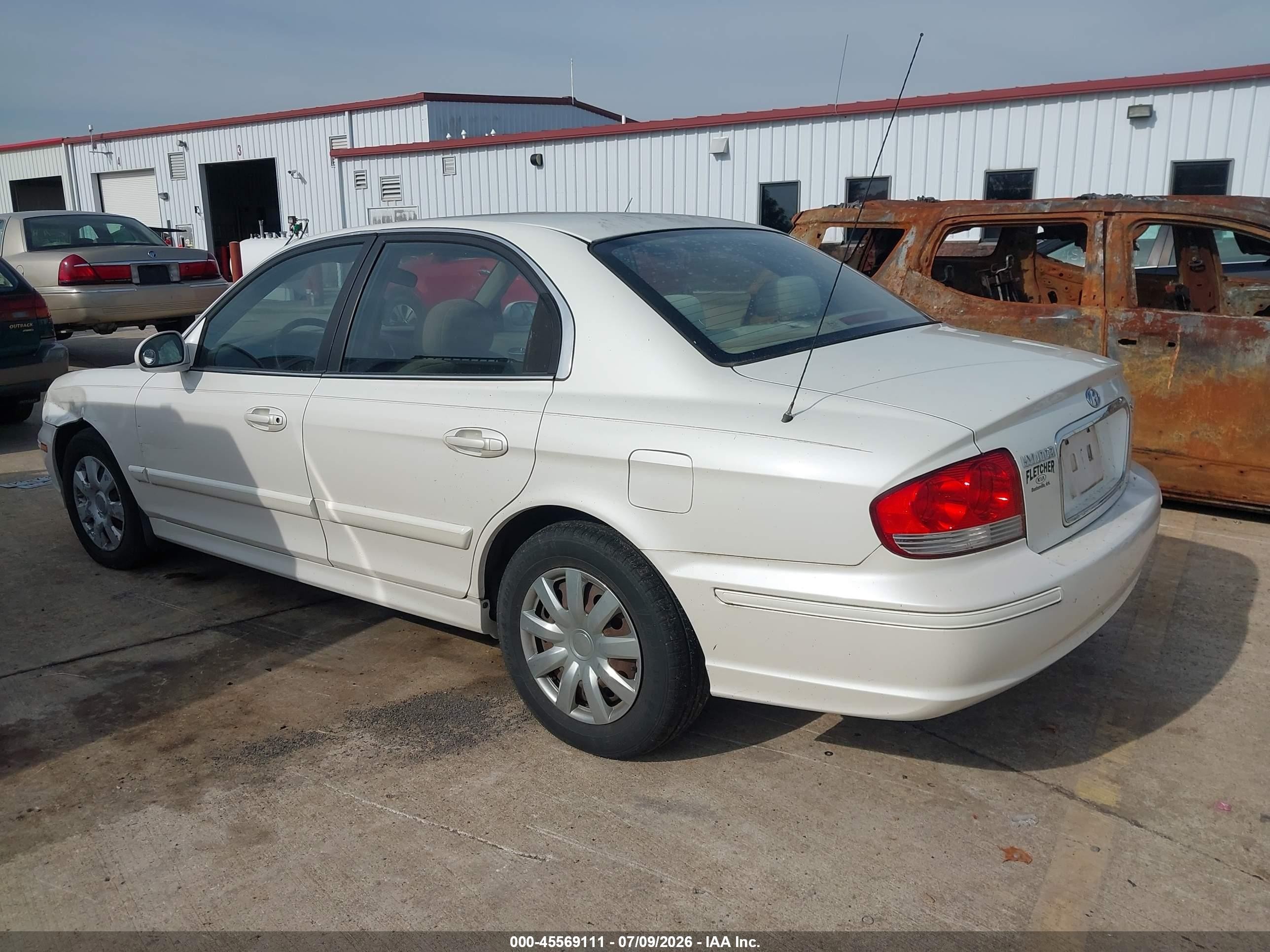 2004 Hyundai Sonata   Белый vin: KMHWF25S84A044676
