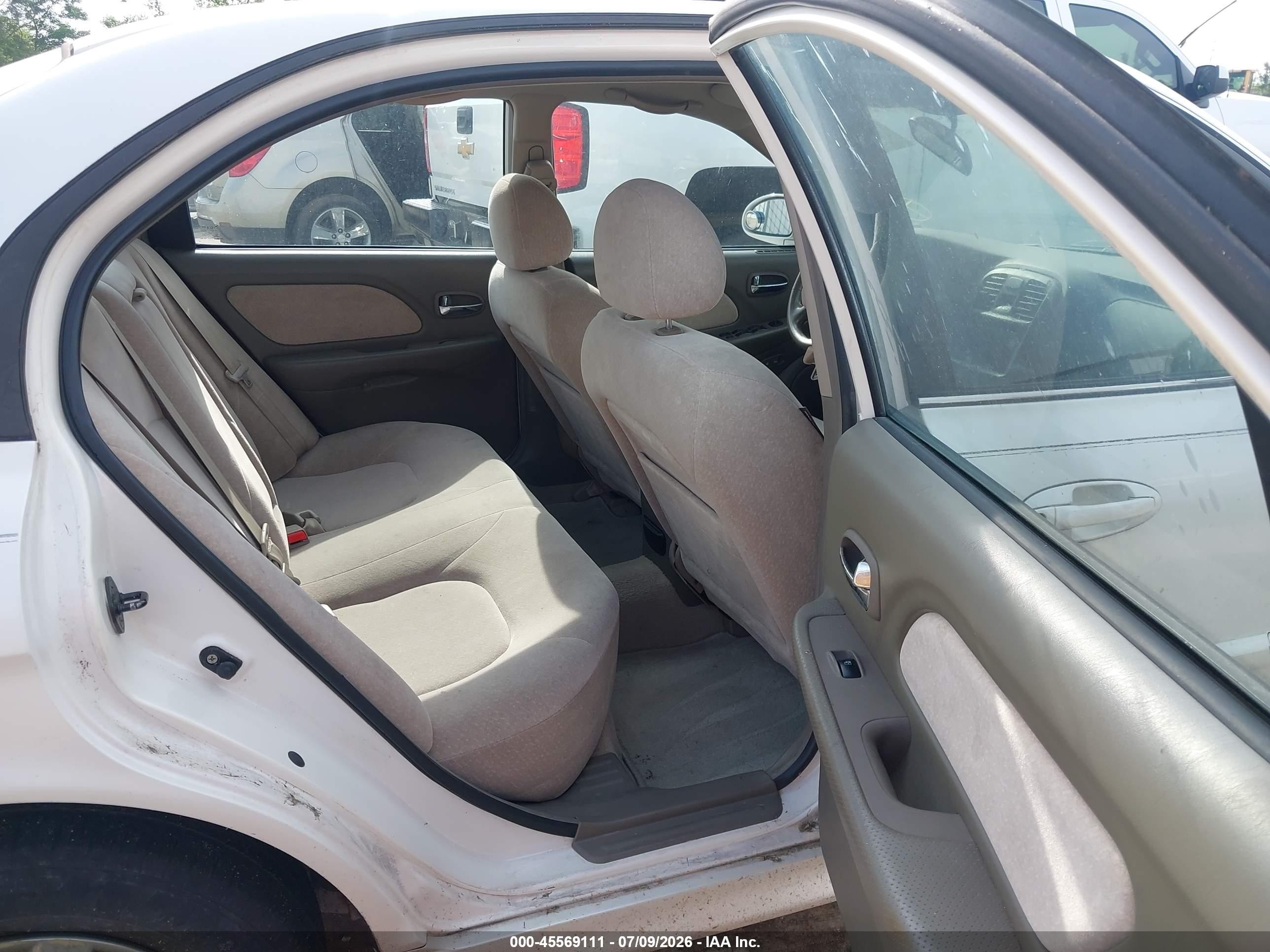 2004 Hyundai Sonata   Белый vin: KMHWF25S84A044676