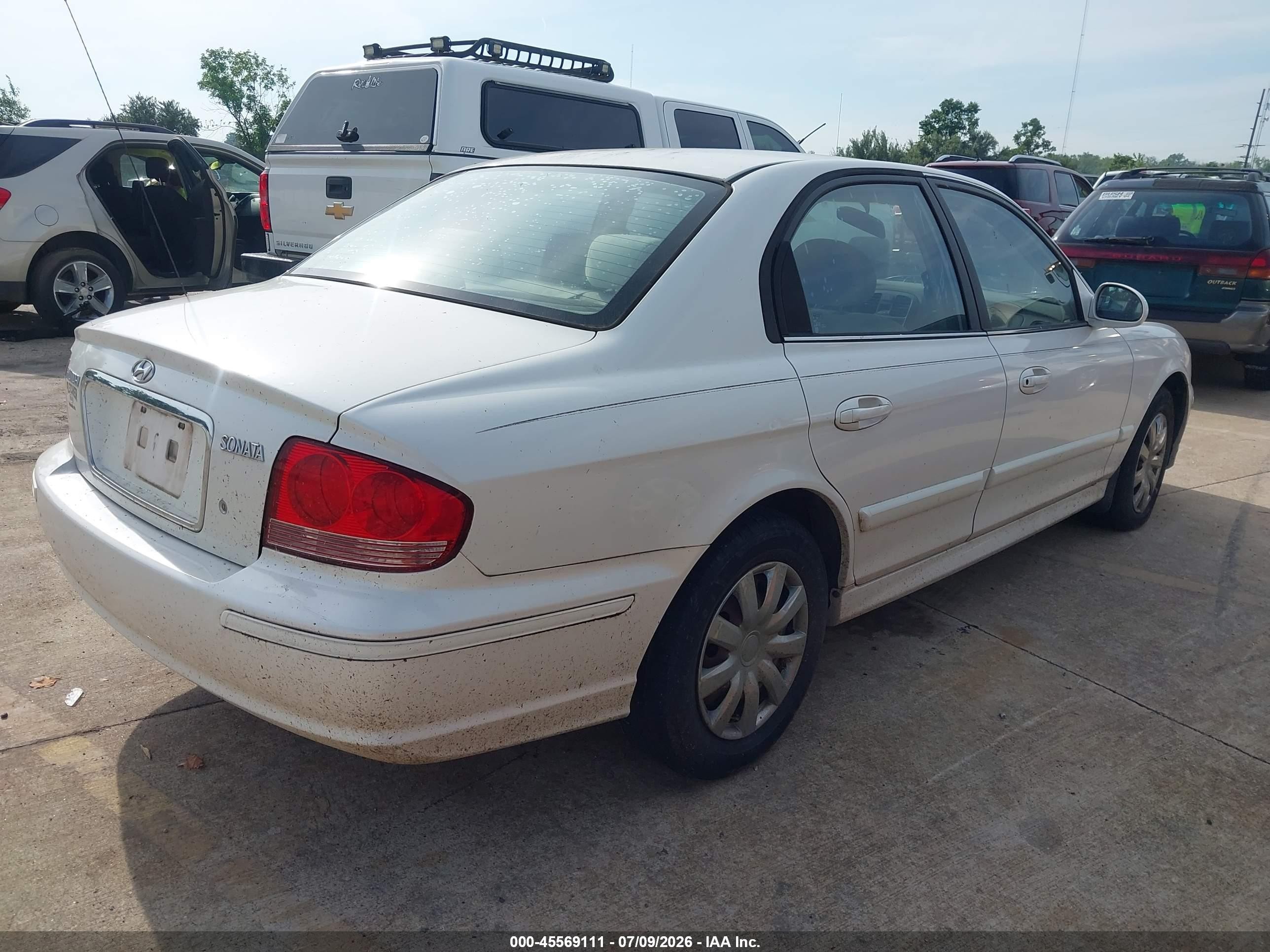 2004 Hyundai Sonata   Белый vin: KMHWF25S84A044676