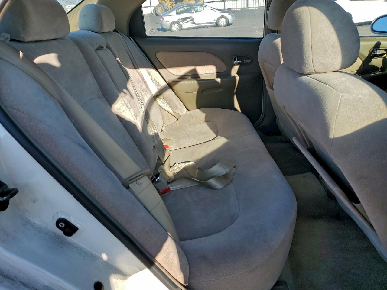 2002 Hyundai Sonata Gl White vin: KMHWF25SX2A660750
