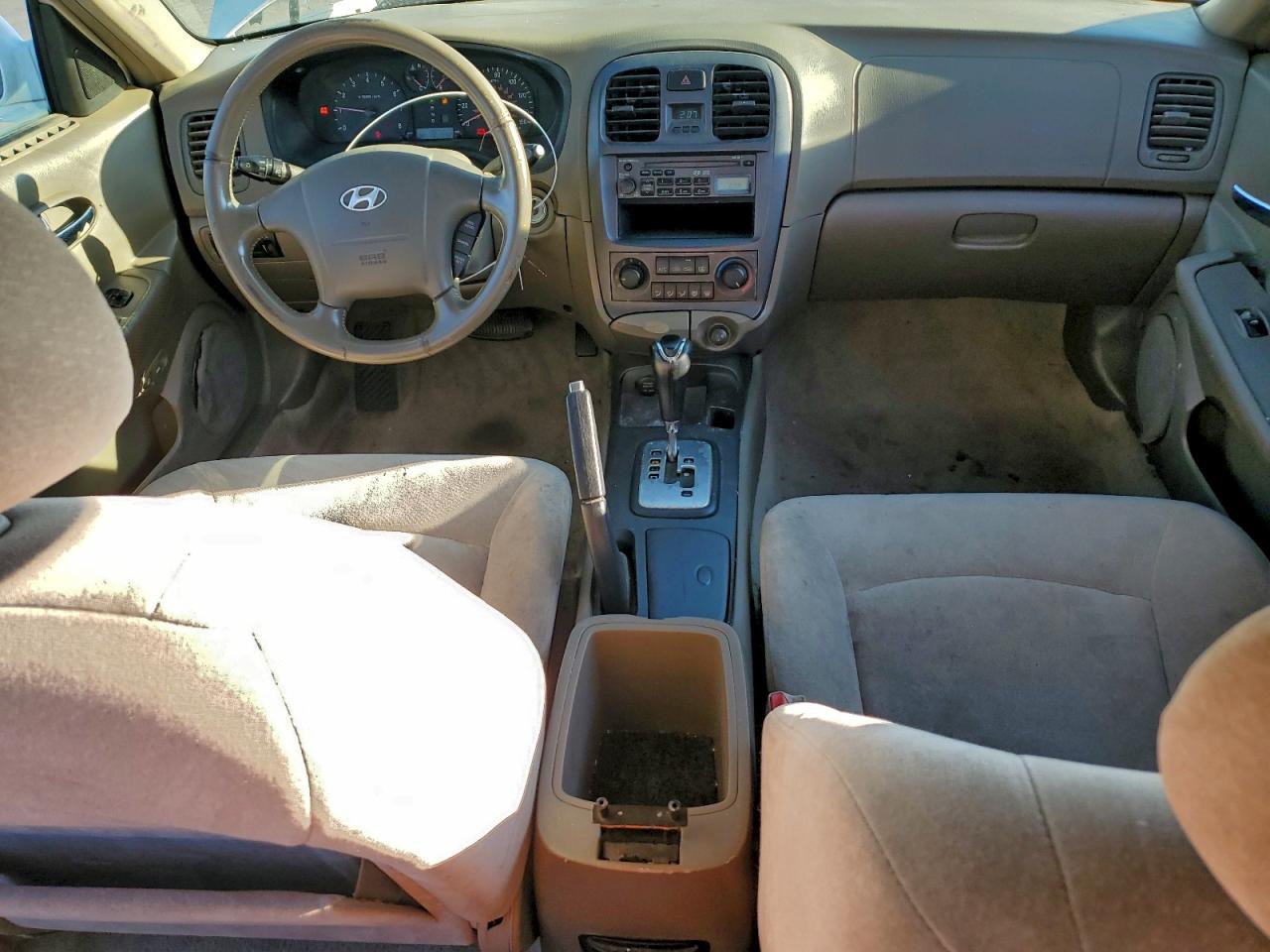 2002 Hyundai Sonata Gl White vin: KMHWF25SX2A660750