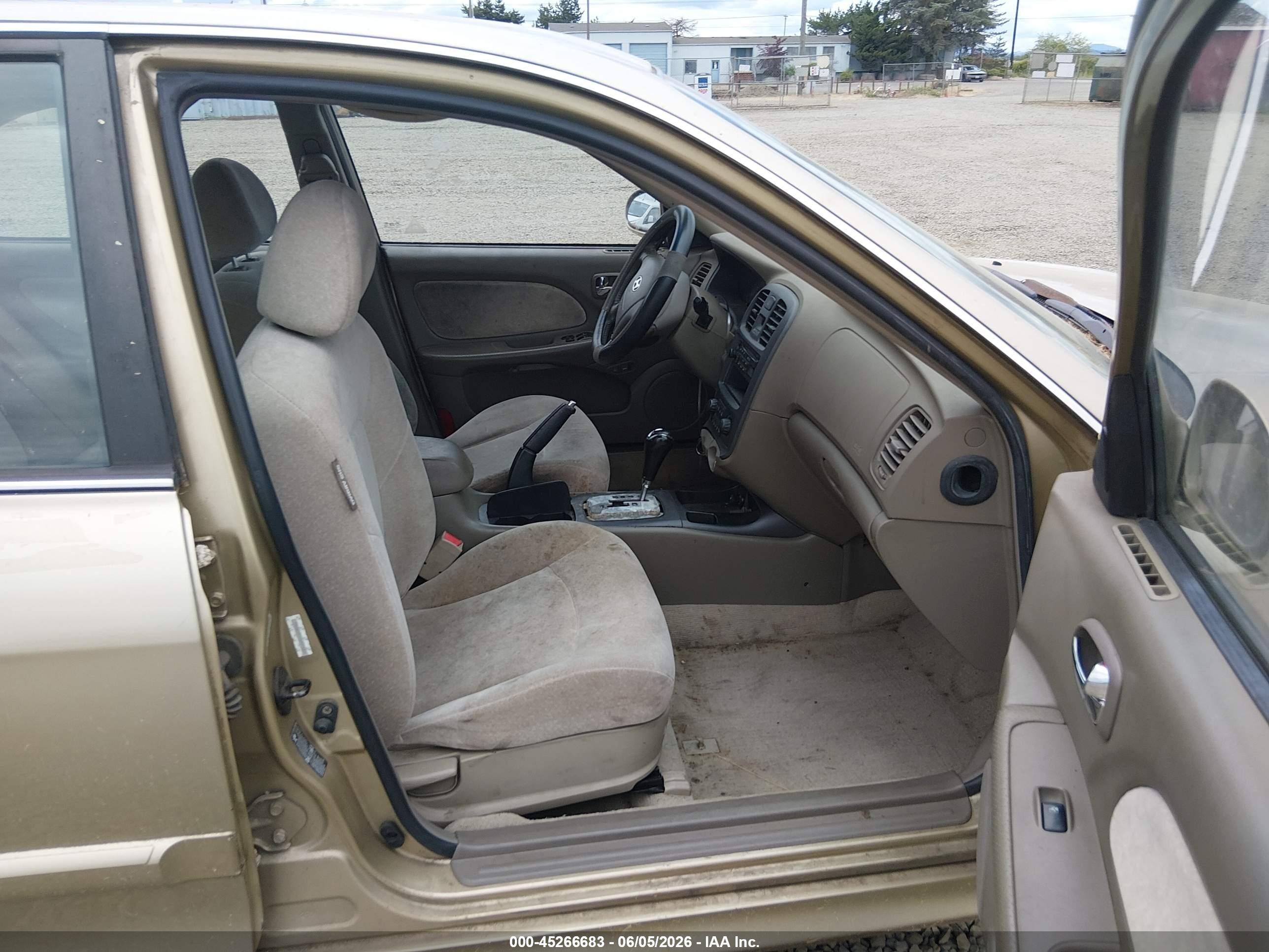 2004 Hyundai Sonata Золотой vin: KMHWF25SX4A090302