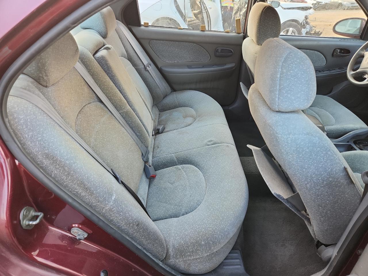 2000 Hyundai Sonata Base Maroon vin: KMHWF25V4YA180187