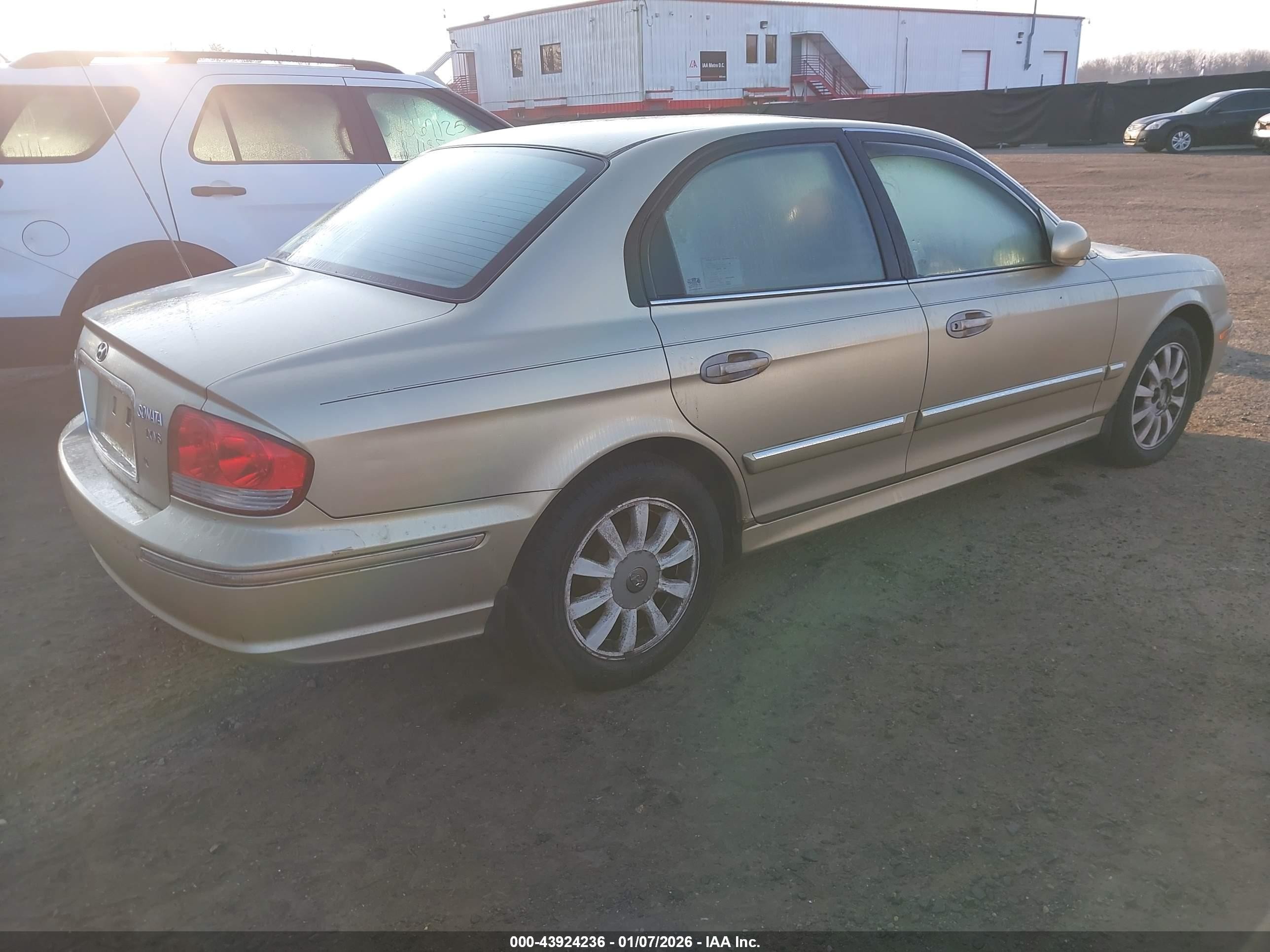 2002 Hyundai Sonata Gls/lx Gold vin: KMHWF35H02A591254