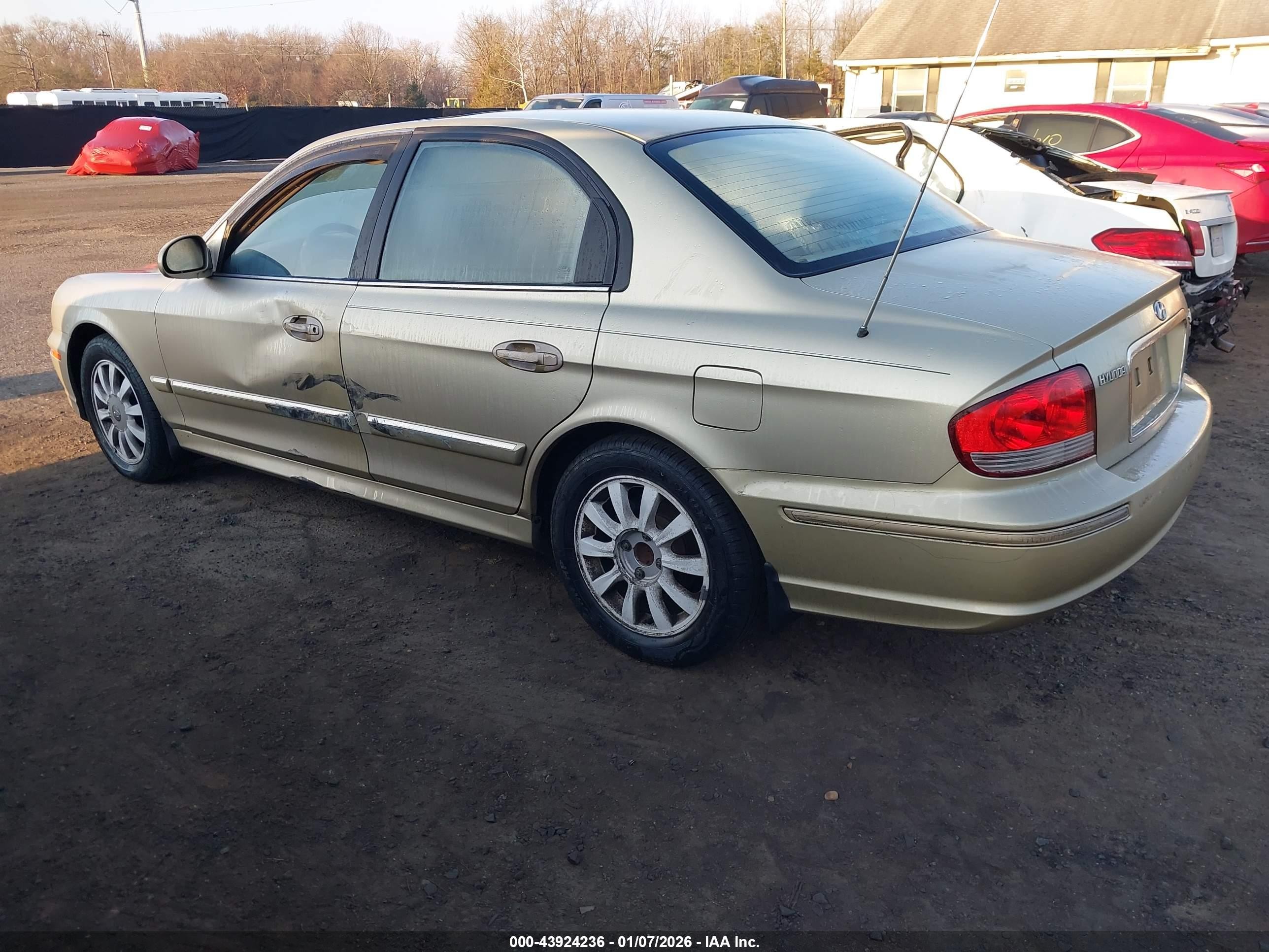 2002 Hyundai Sonata Gls/lx Gold vin: KMHWF35H02A591254