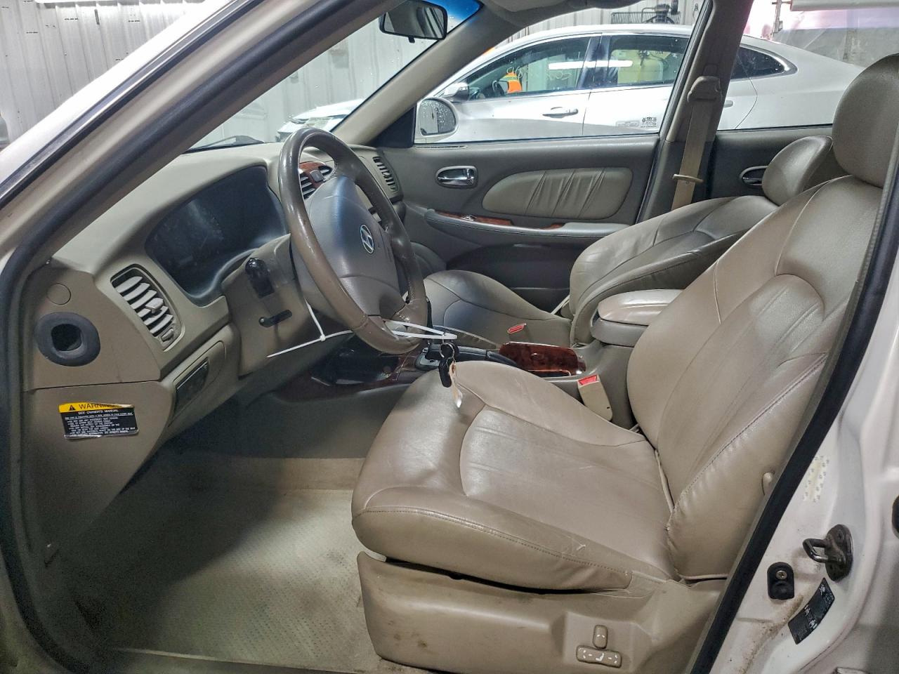 2002 Hyundai Sonata Gls White vin: KMHWF35H02A664123