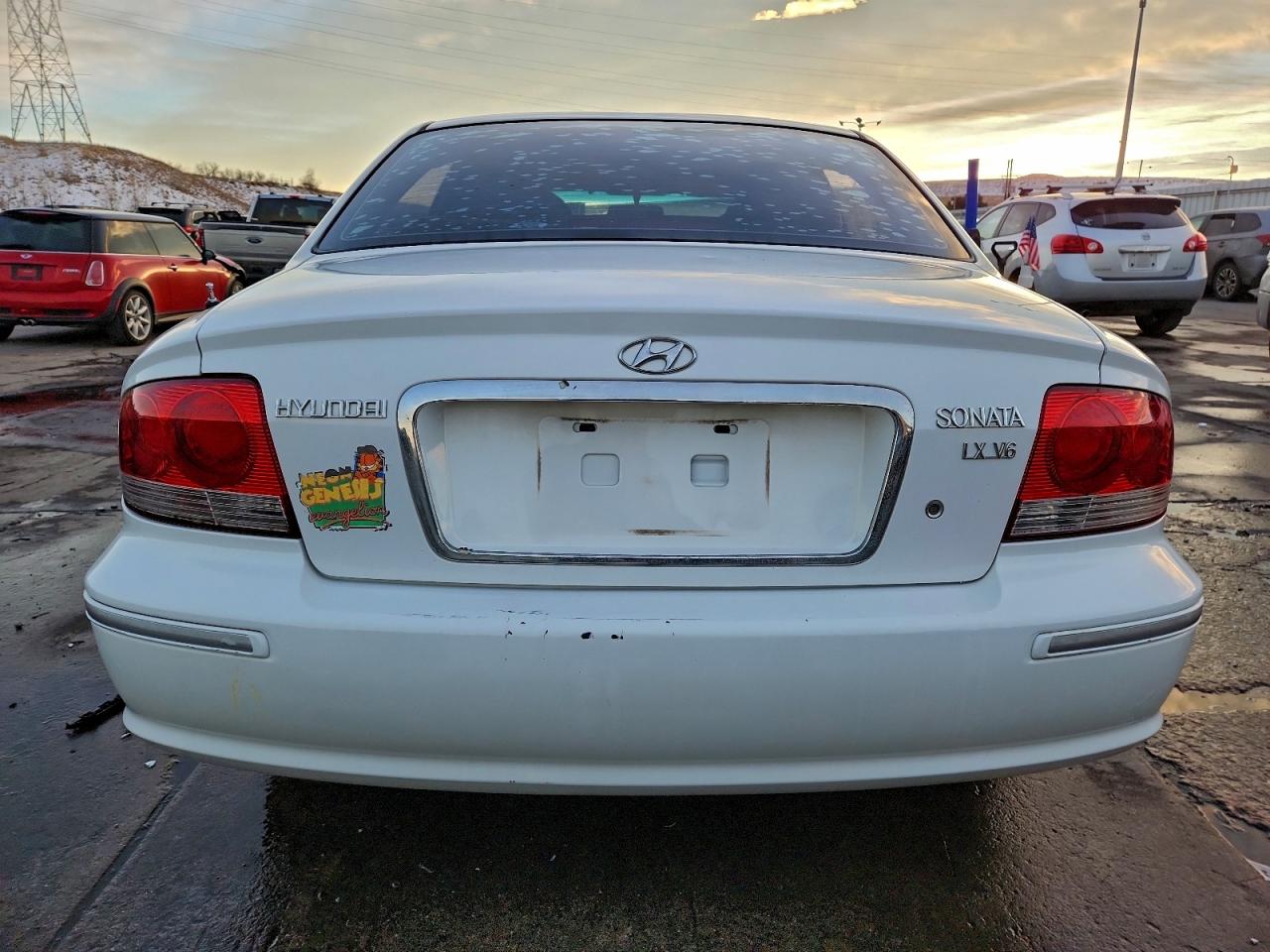 2003 Hyundai Sonata Gls White vin: KMHWF35H03A769875