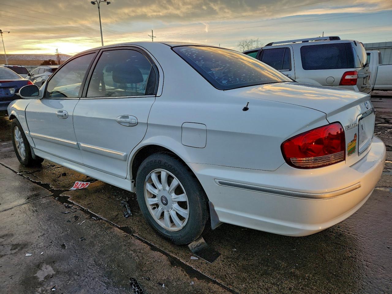 2003 Hyundai Sonata Gls White vin: KMHWF35H03A769875