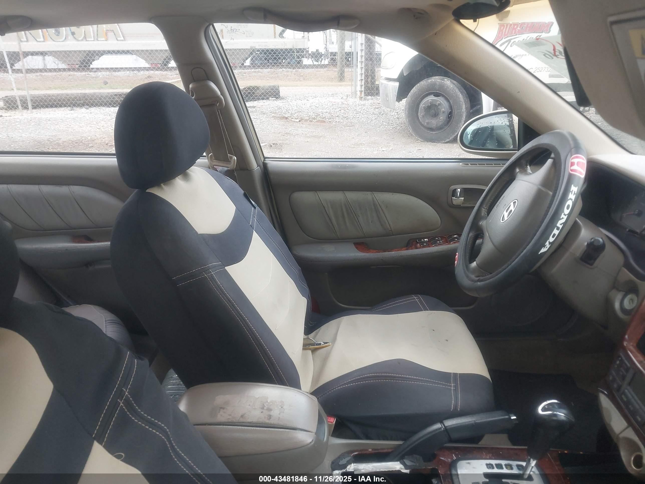 2003 Hyundai Sonata Gls/lx Gold vin: KMHWF35H13A778813