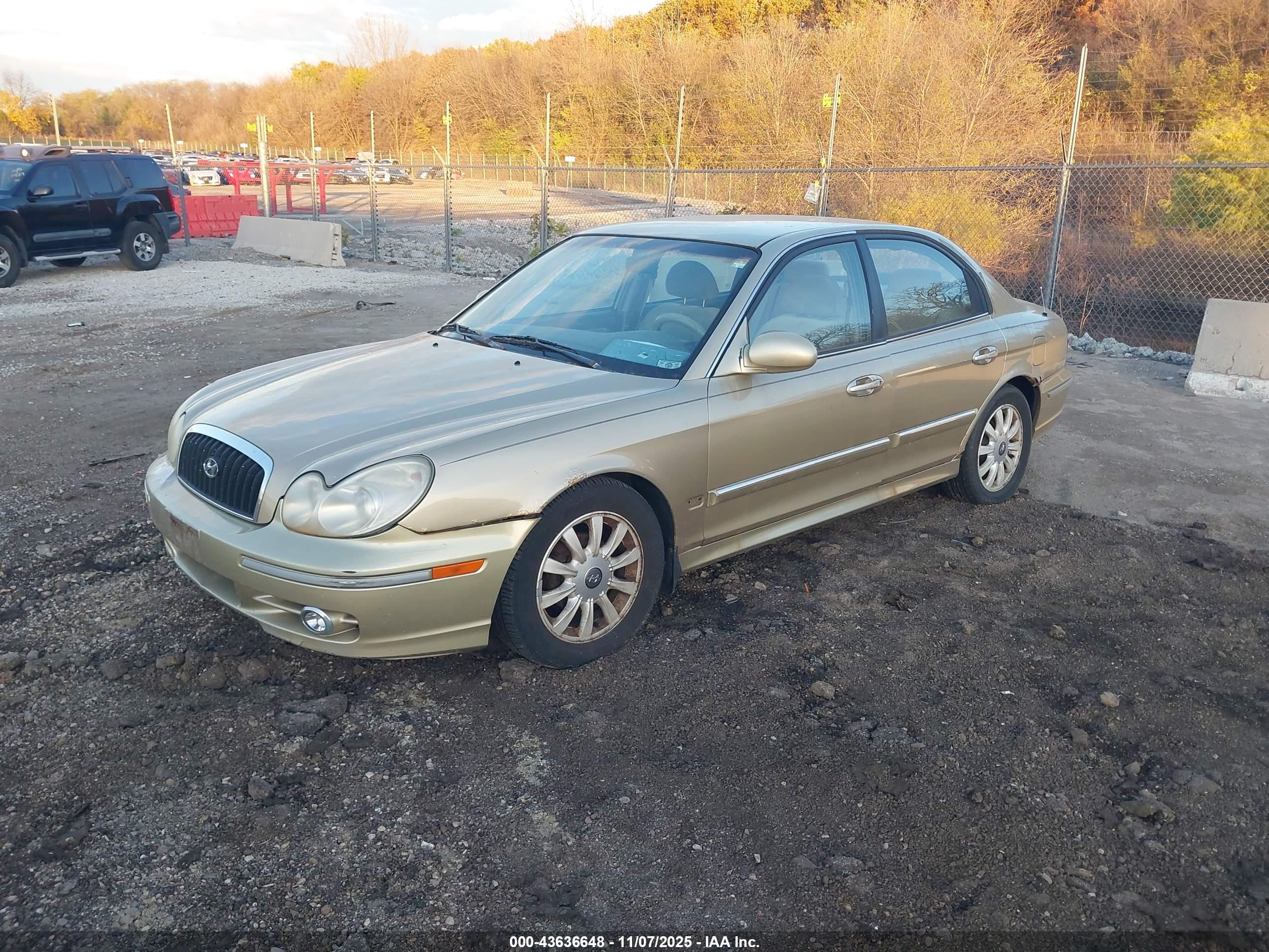 2002 Hyundai Sonata Gls/lx Gold vin: KMHWF35H22A509458