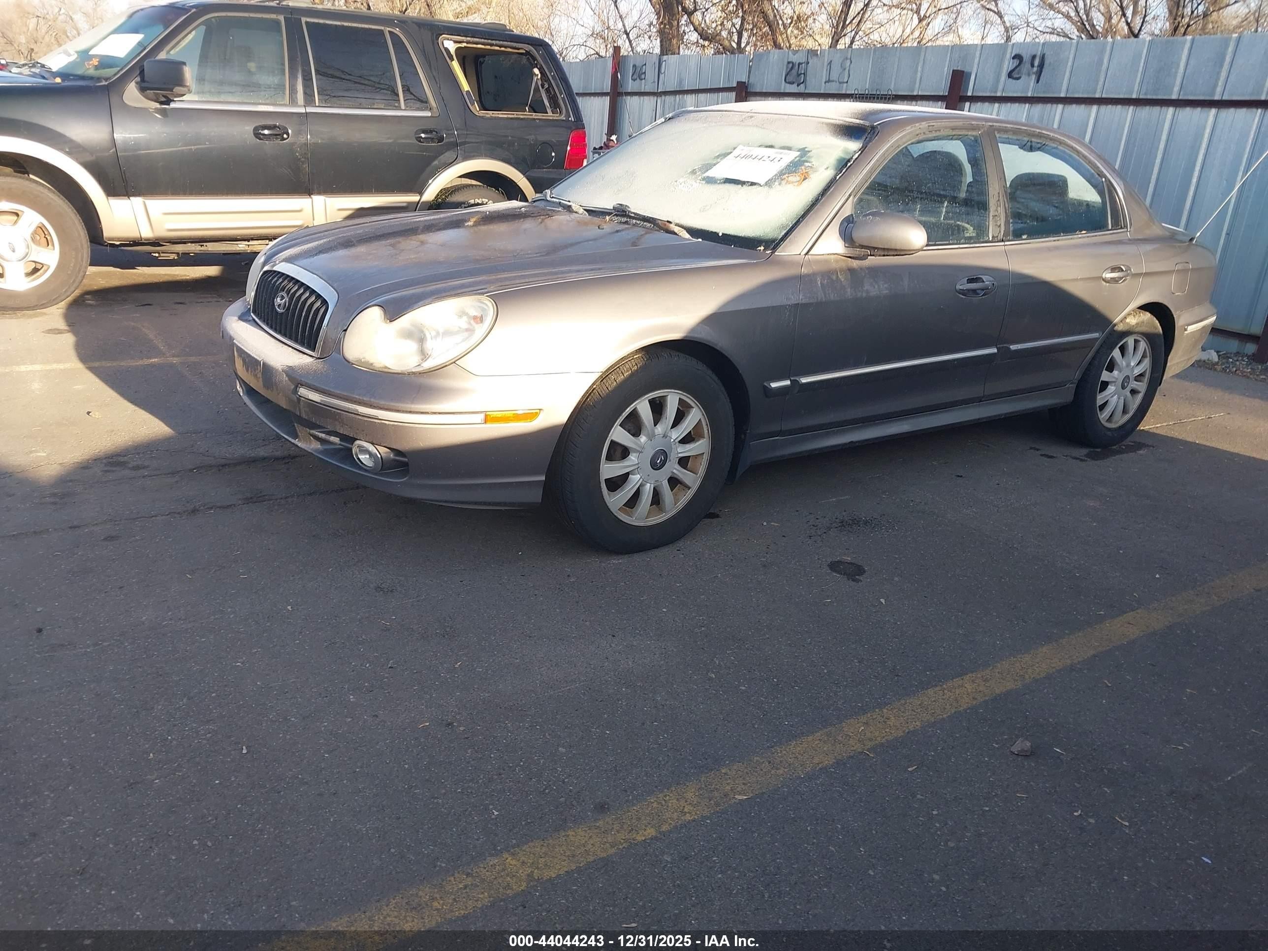 2002 Hyundai Sonata Gls/lx Gray vin: KMHWF35H22A549085