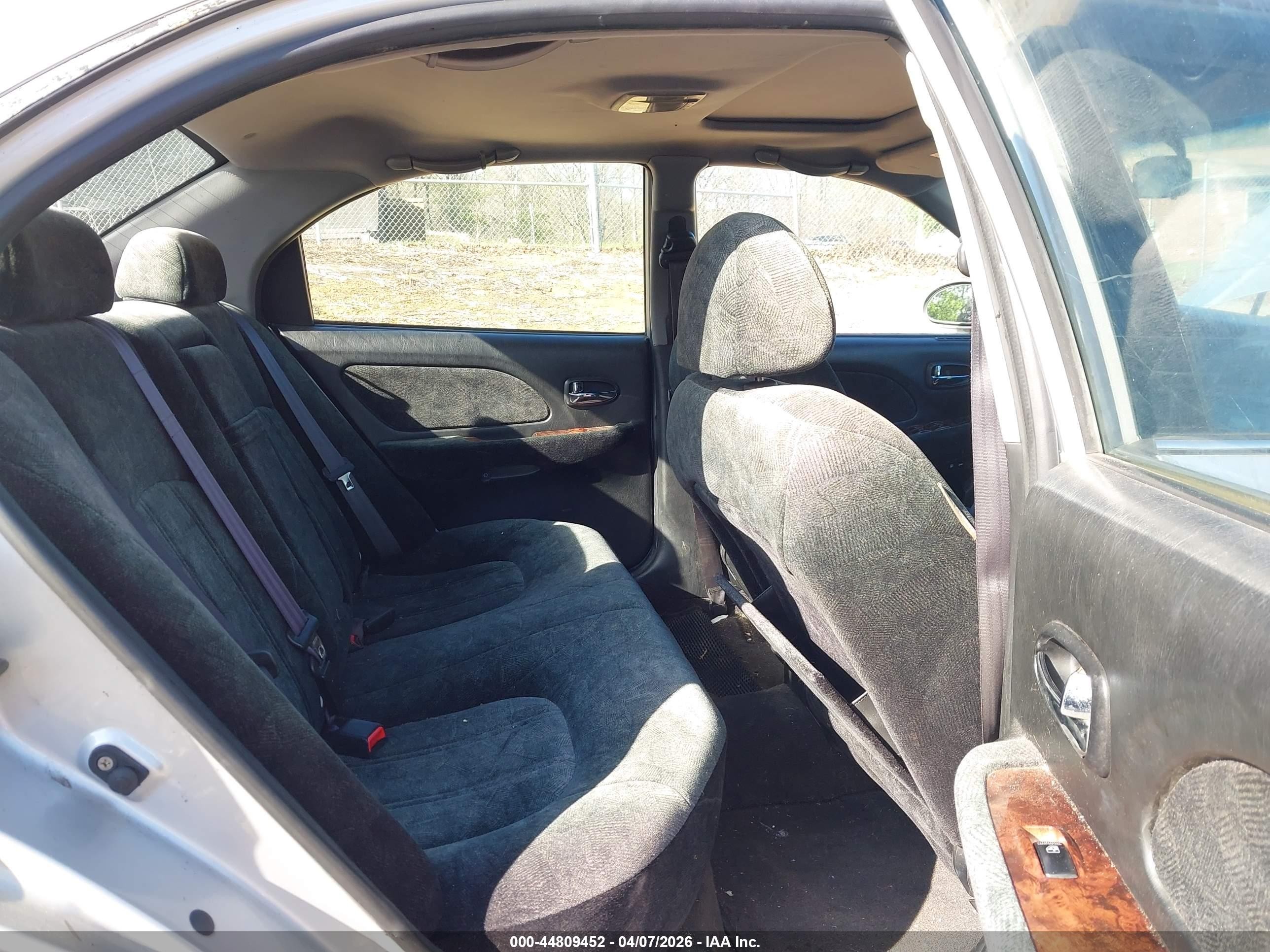 2002 Hyundai Sonata Gls/lx Серебряный vin: KMHWF35H22A551211