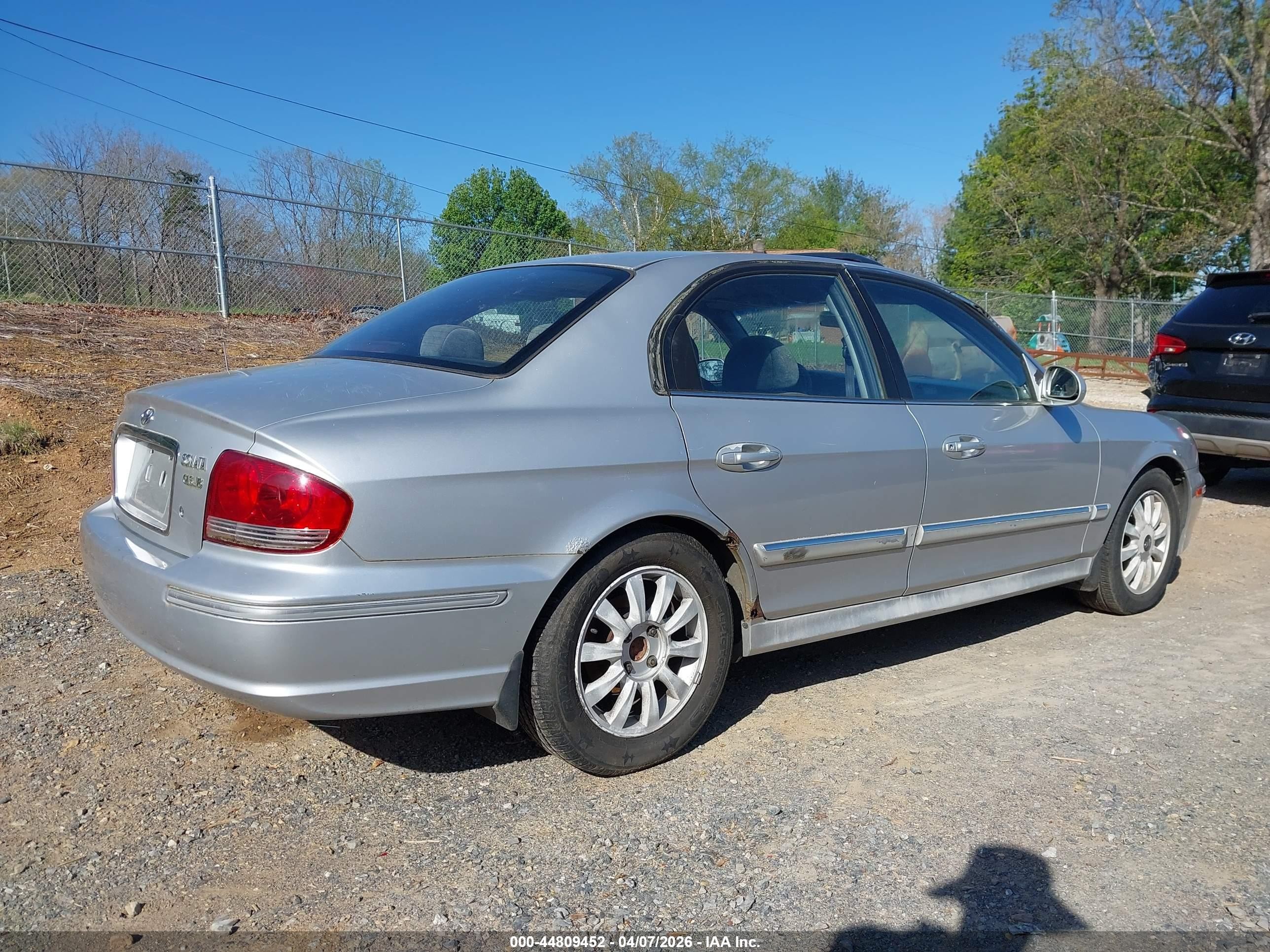 2002 Hyundai Sonata Gls/lx Серебряный vin: KMHWF35H22A551211