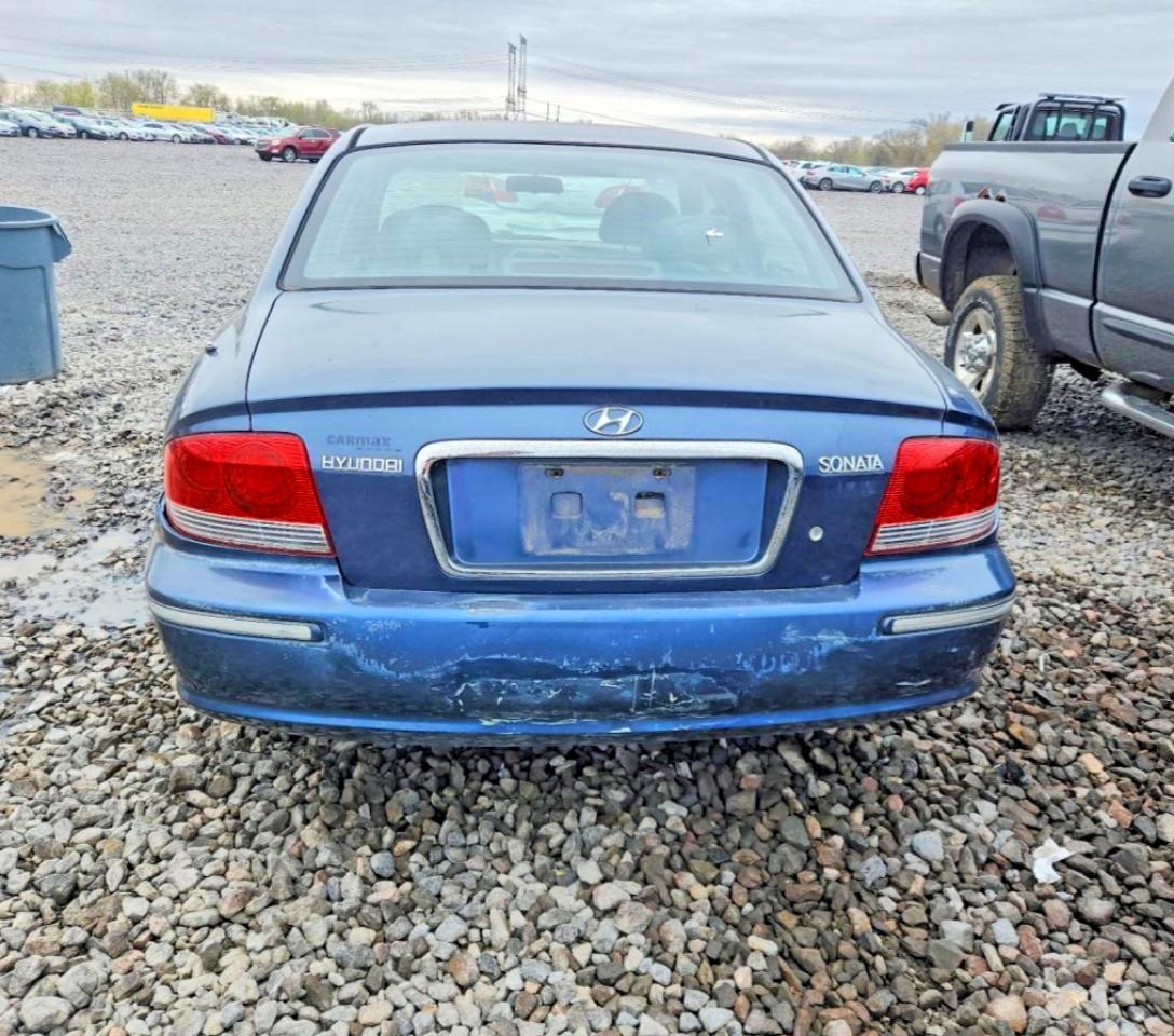 2002 Hyundai Sonata Gls White vin: KMHWF35H22A614498