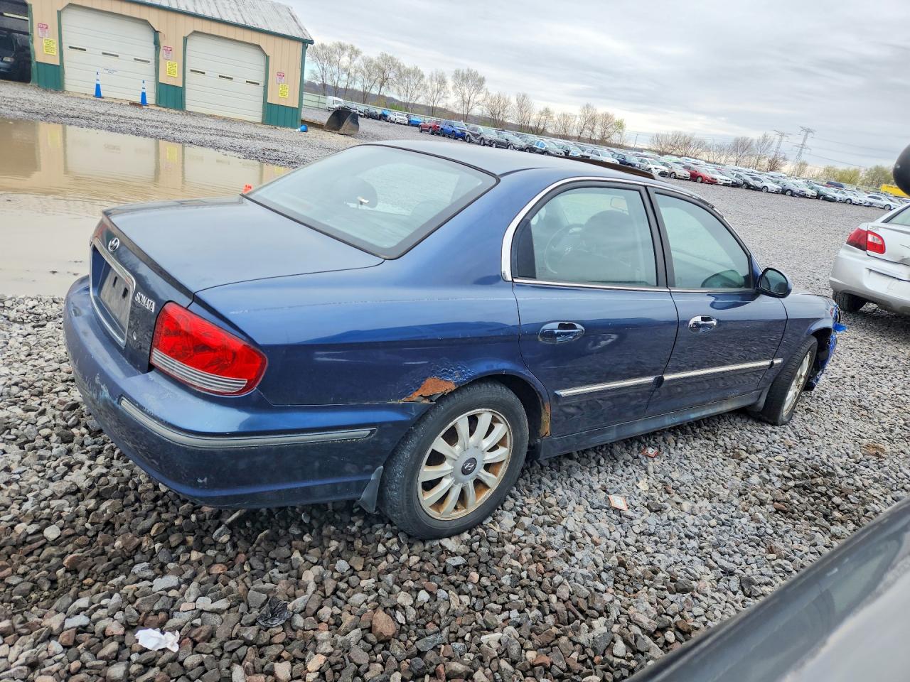 2002 Hyundai Sonata Gls White vin: KMHWF35H22A614498