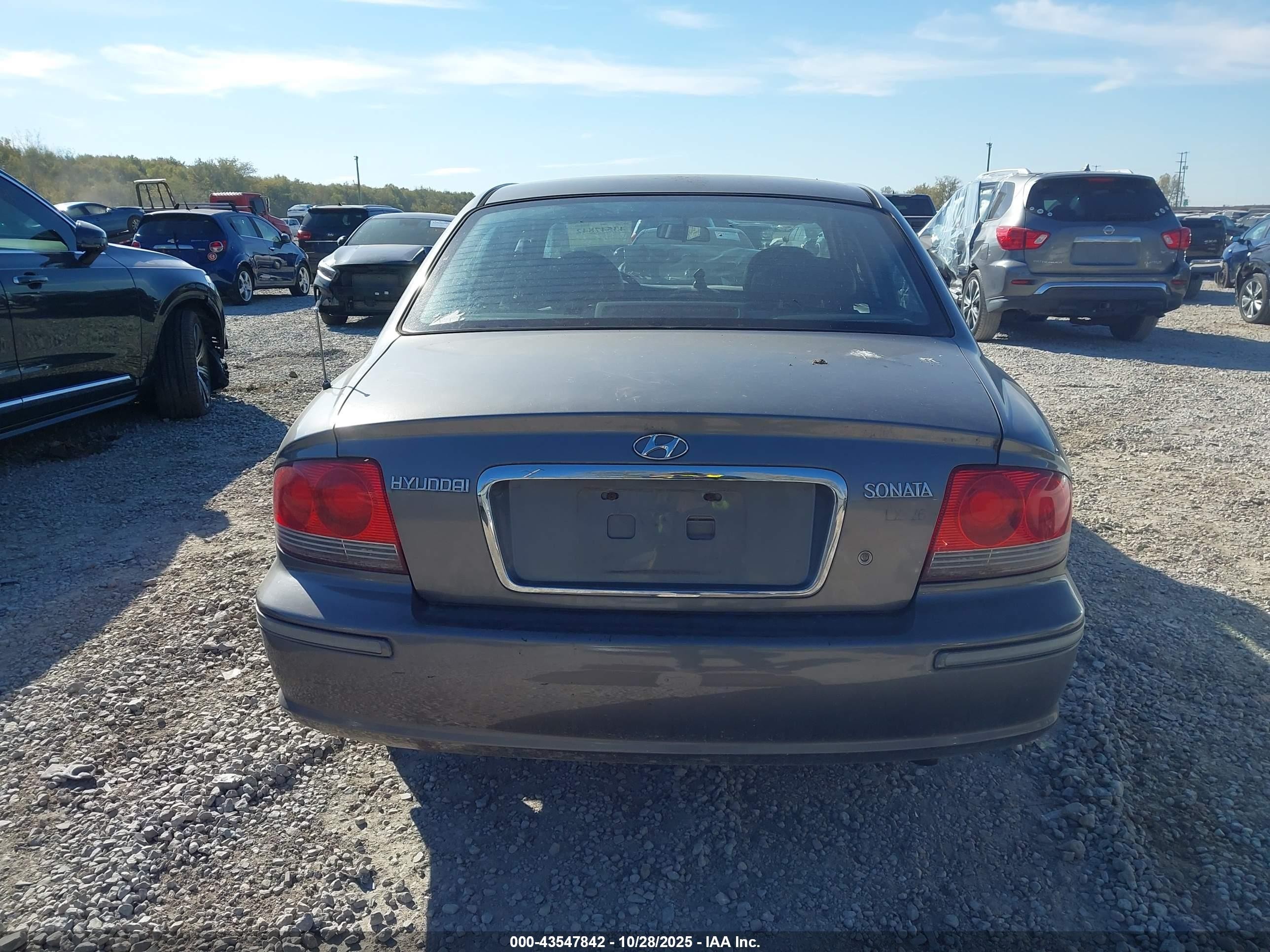 2002 Hyundai Sonata Gls/lx Gray vin: KMHWF35H22A638266