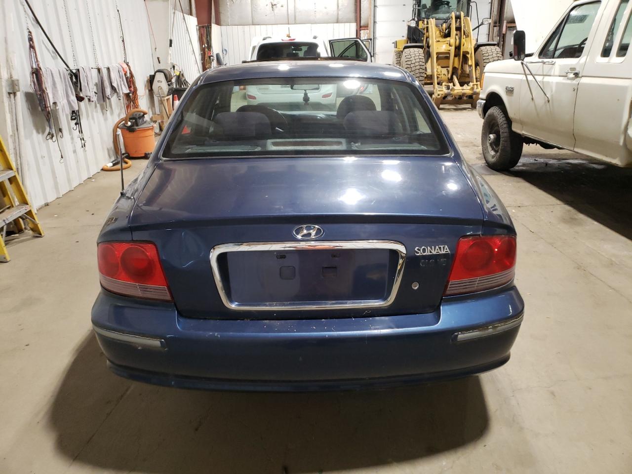 2002 Hyundai Sonata Gls Blue vin: KMHWF35H22A640633
