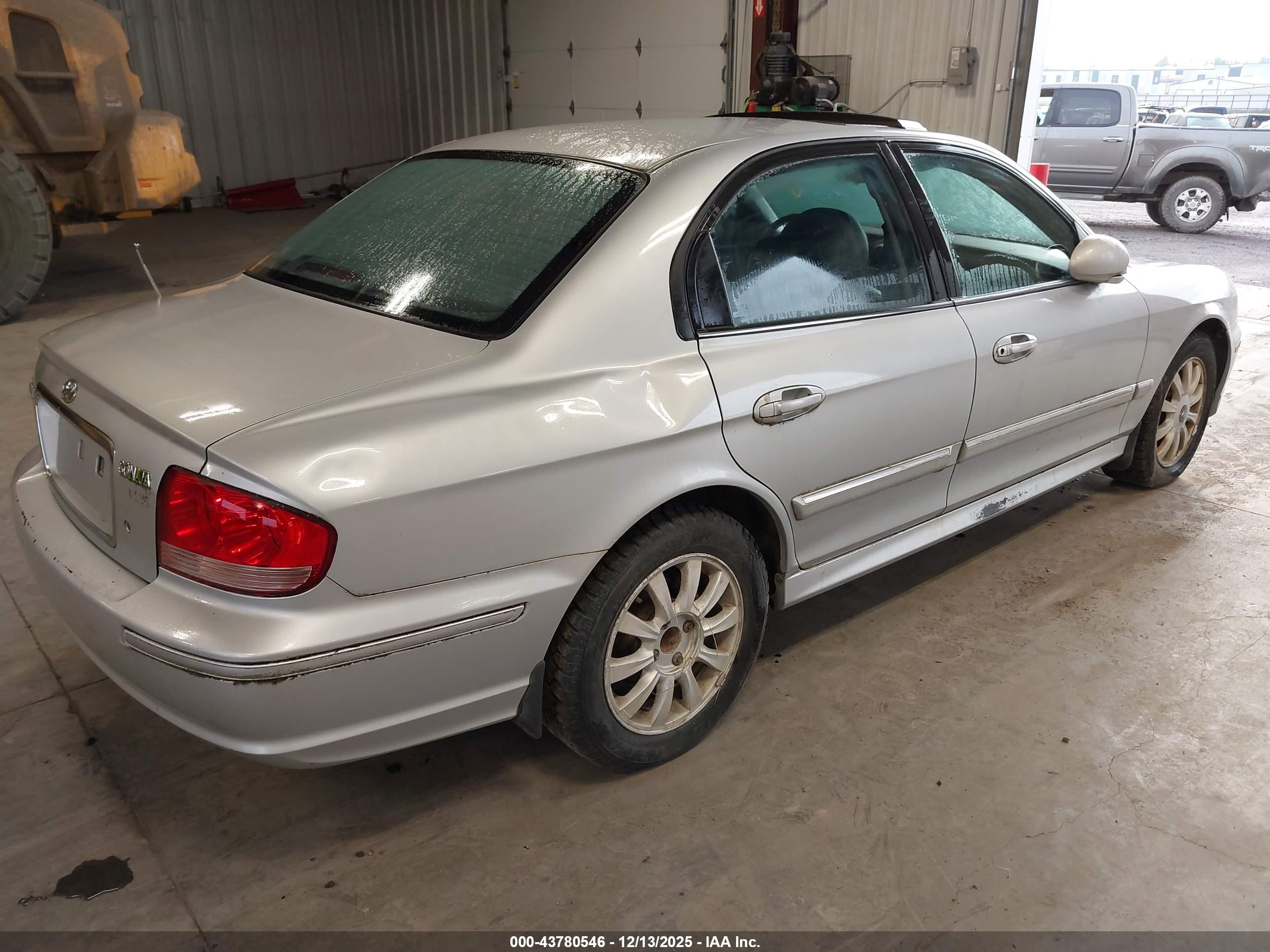2002 Hyundai Sonata Gls/lx Silver vin: KMHWF35H22A690920