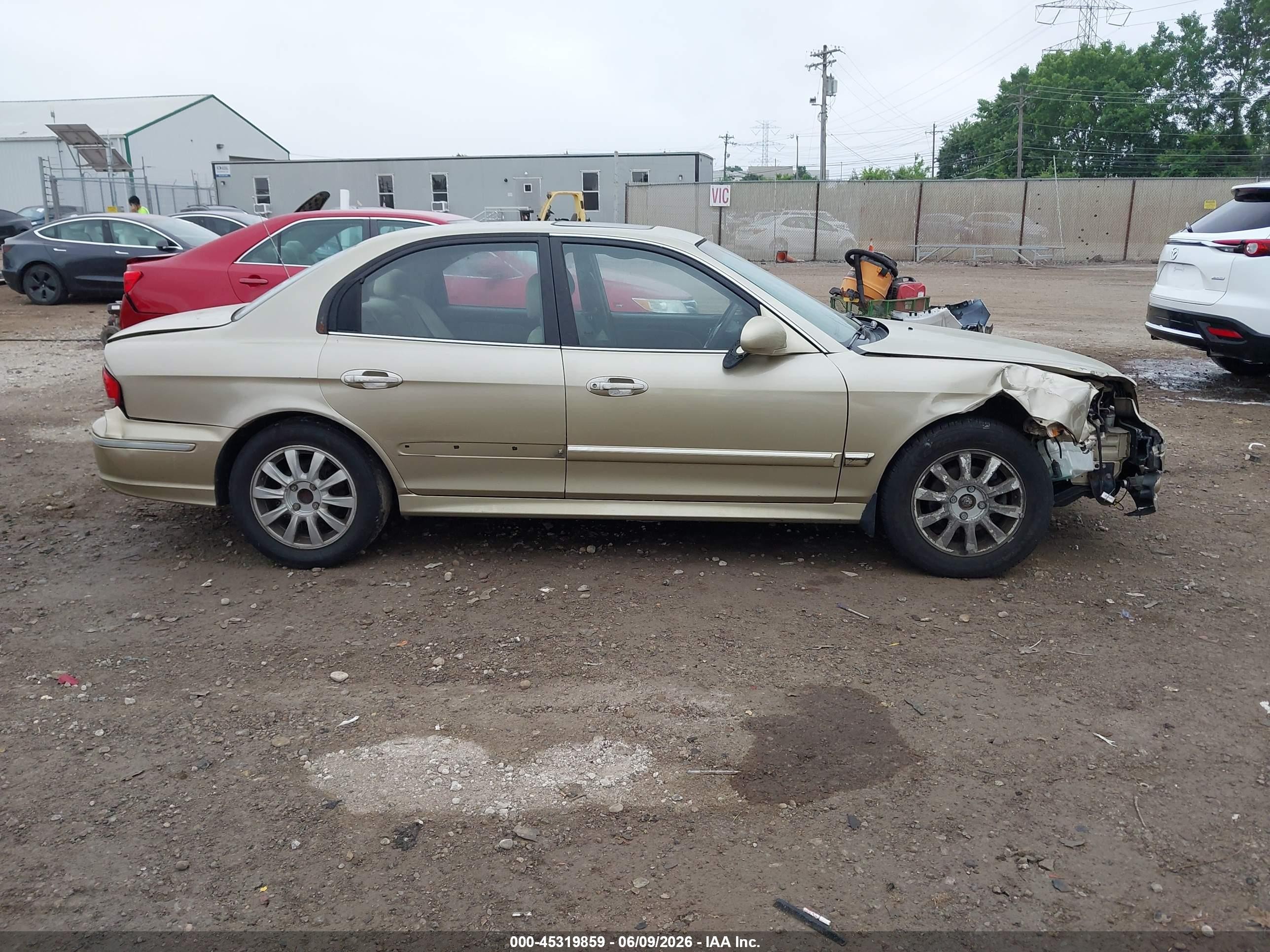 2004 Hyundai Sonata Gls/lx Gold vin: KMHWF35H24A018343