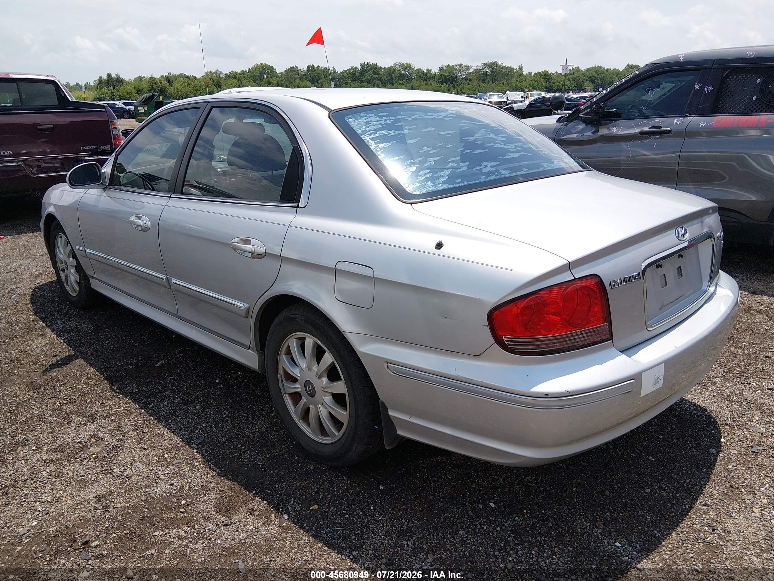 2004 Hyundai Sonata Gls/lx Silver vin: KMHWF35H24A956570