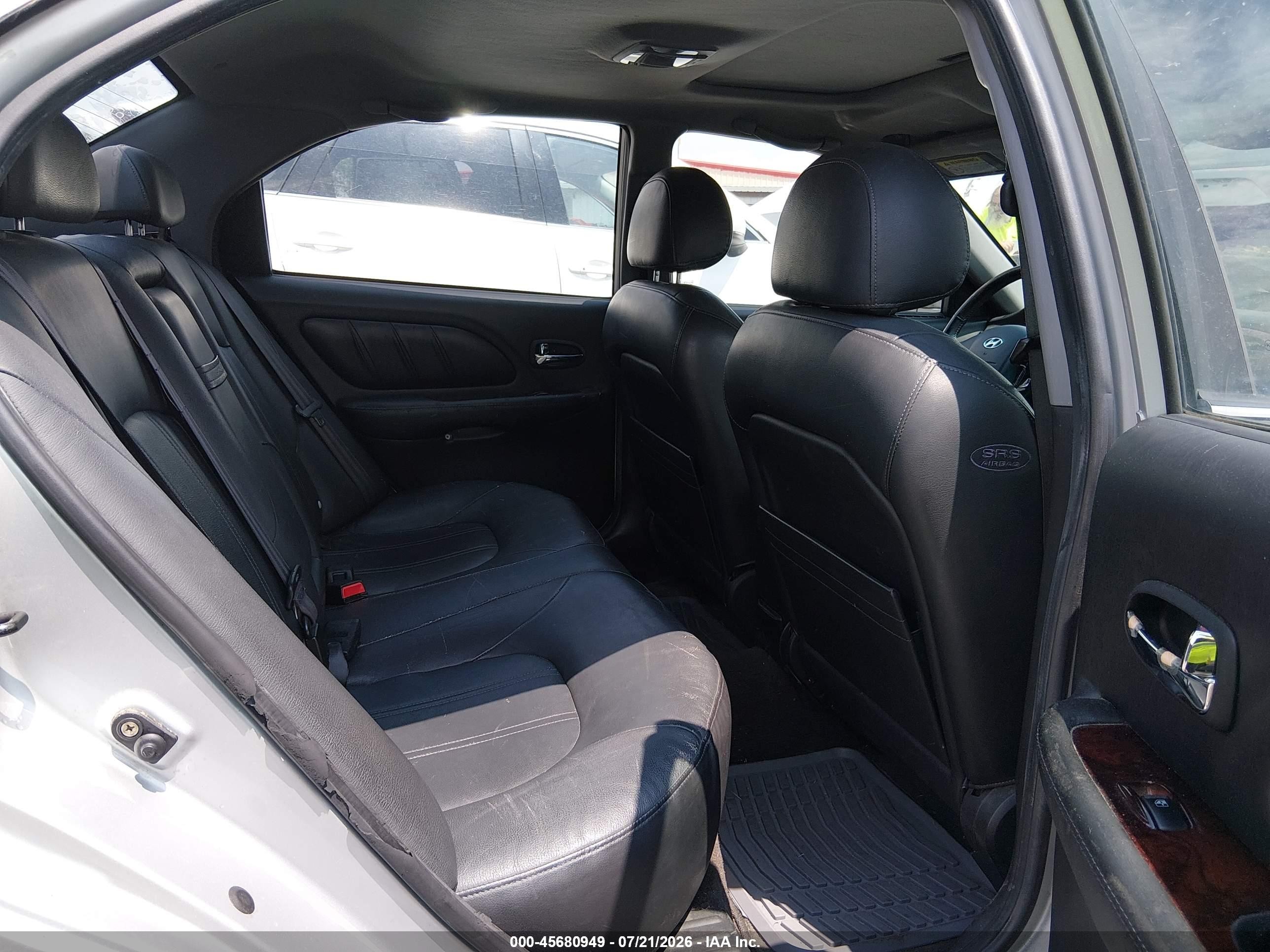 2004 Hyundai Sonata Gls/lx Silver vin: KMHWF35H24A956570