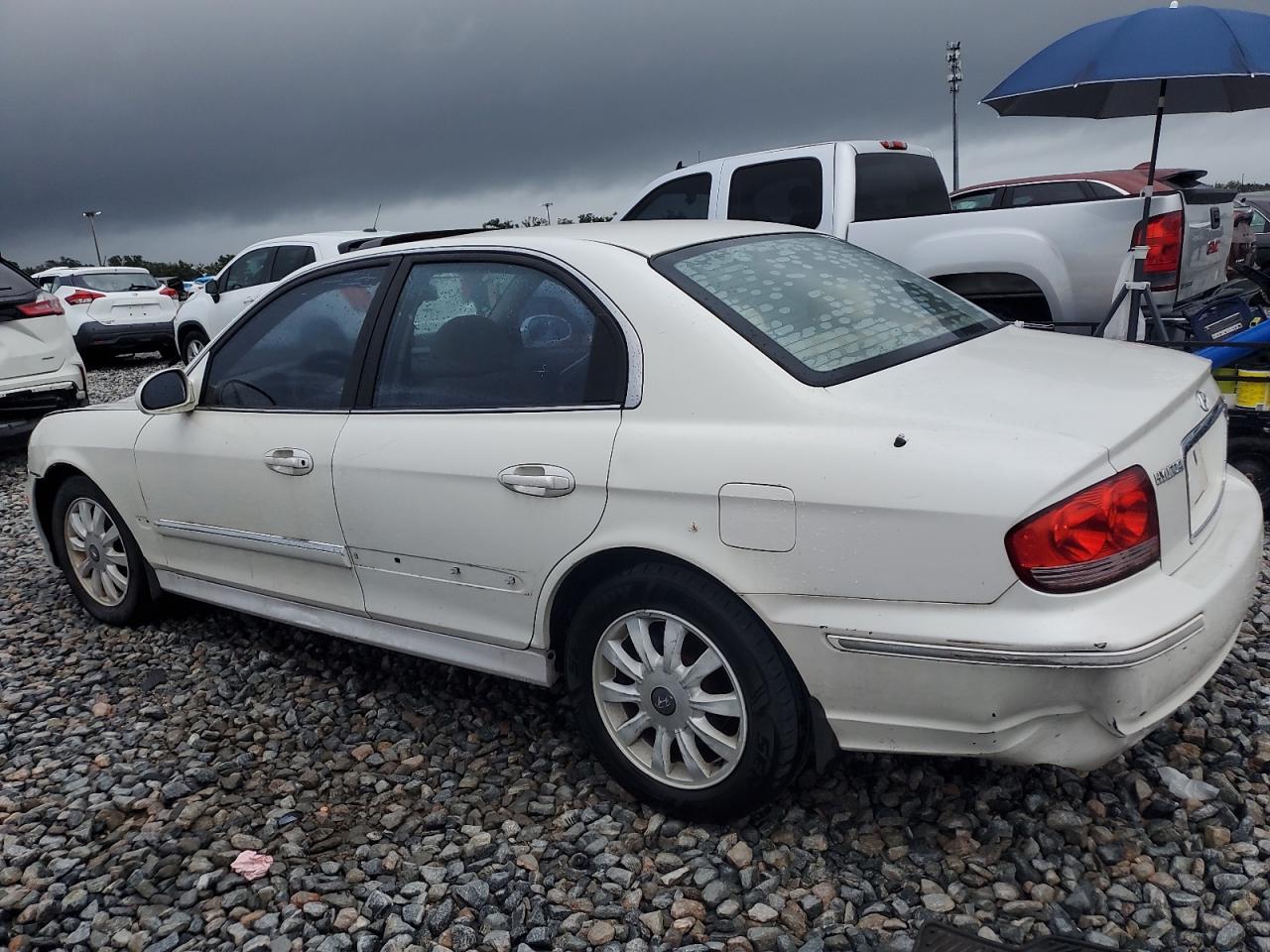 2002 Hyundai Sonata Gls White vin: KMHWF35H32A652192