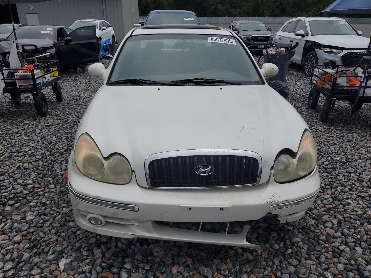 2002 Hyundai Sonata Gls White vin: KMHWF35H32A652192