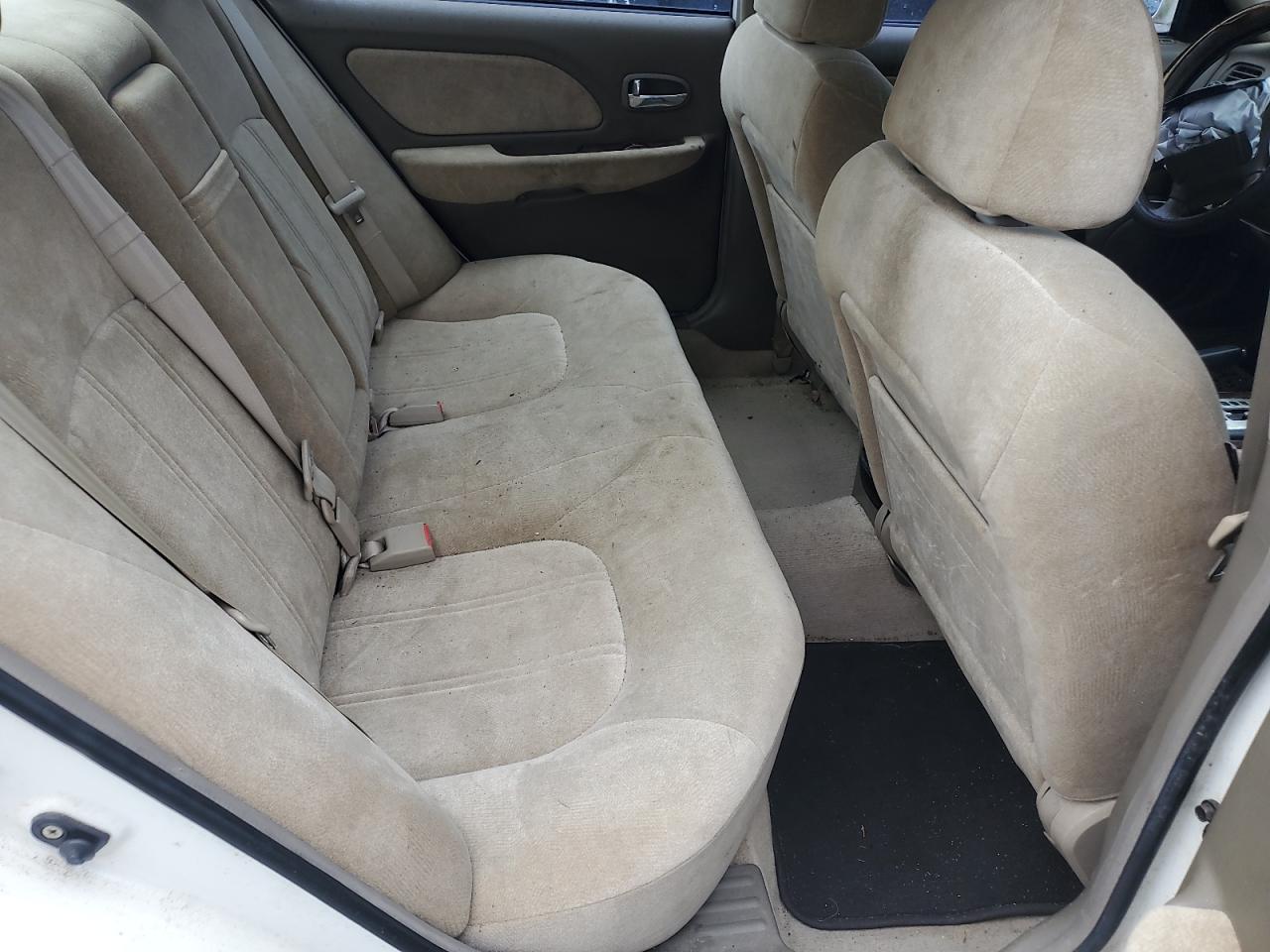 2002 Hyundai Sonata Gls White vin: KMHWF35H32A652192