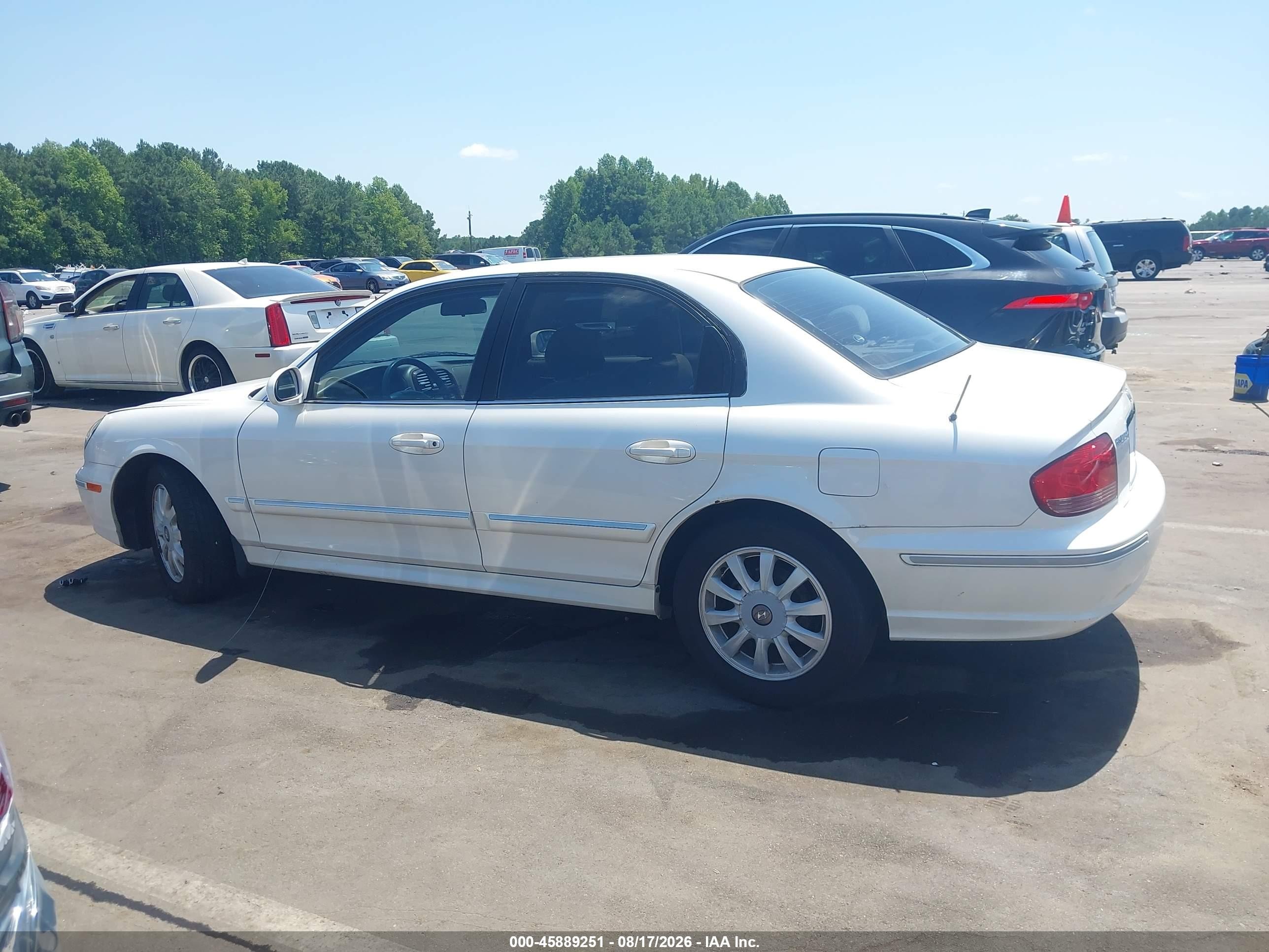 2003 Hyundai Sonata Gls/lx White vin: KMHWF35H33A896202