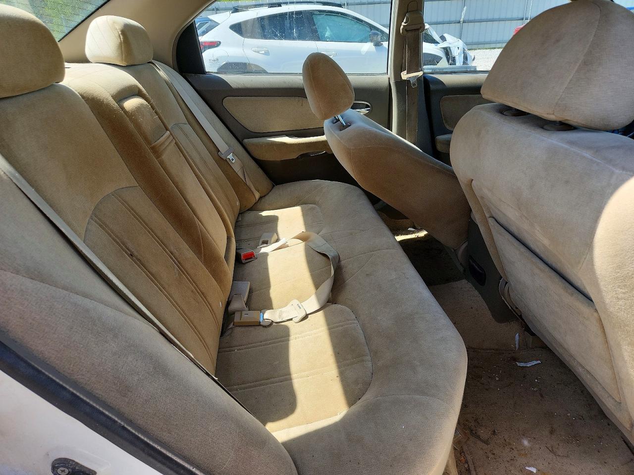 2005 Hyundai Sonata Gls White vin: KMHWF35H35A211070