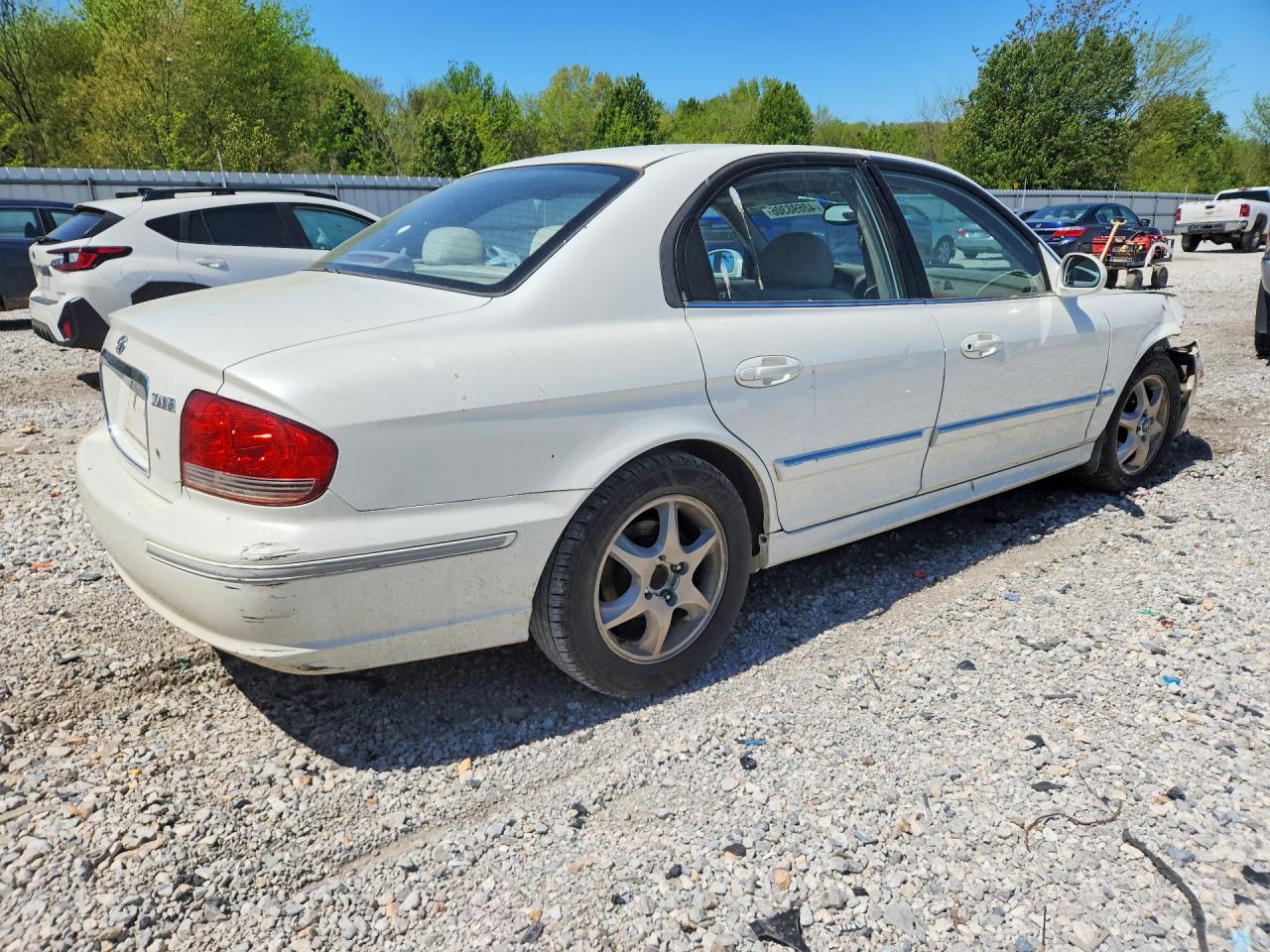 2005 Hyundai Sonata Gls White vin: KMHWF35H35A211070