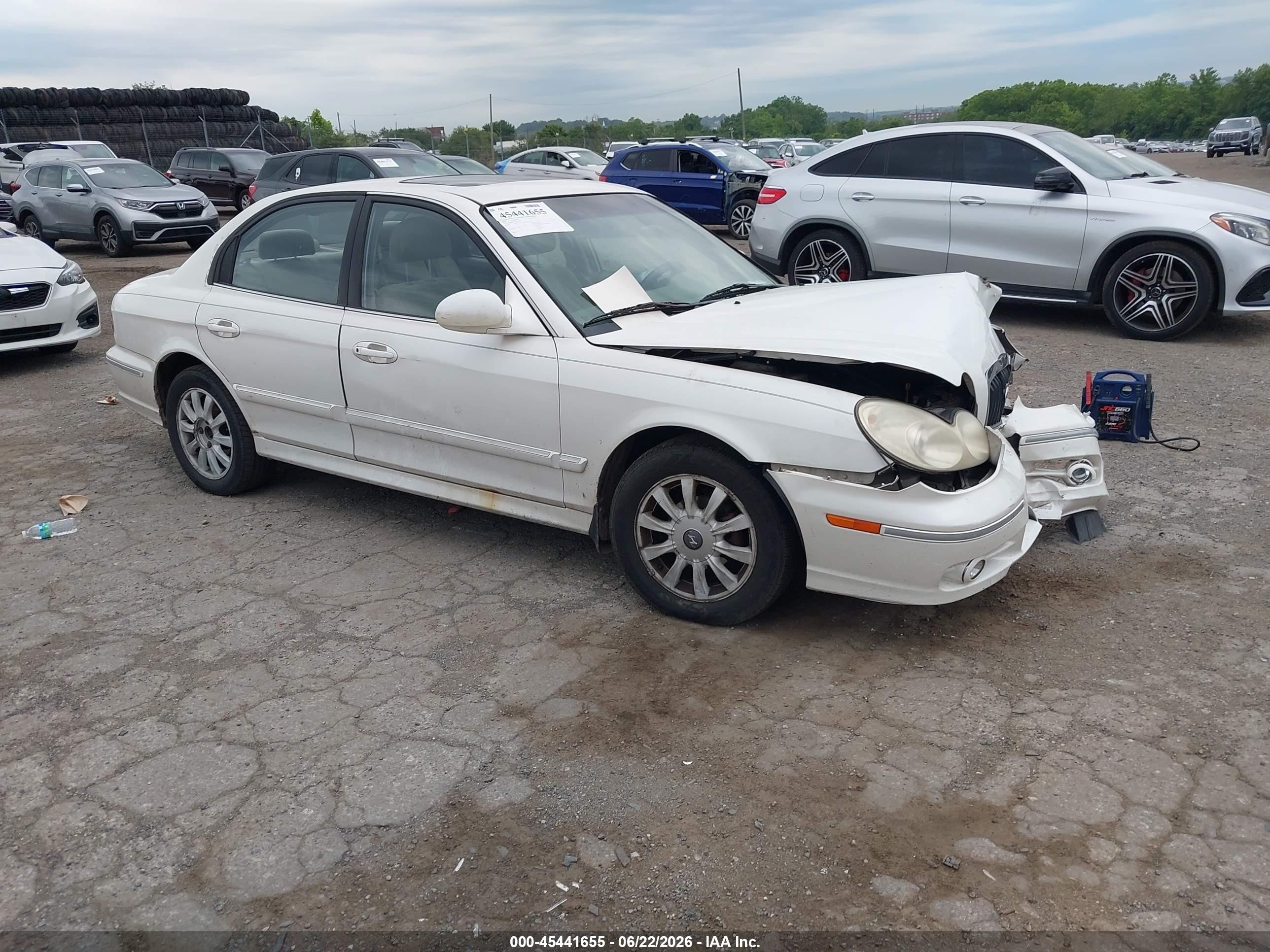 2003 Hyundai Sonata Gls/lx White vin: KMHWF35H43A881241
