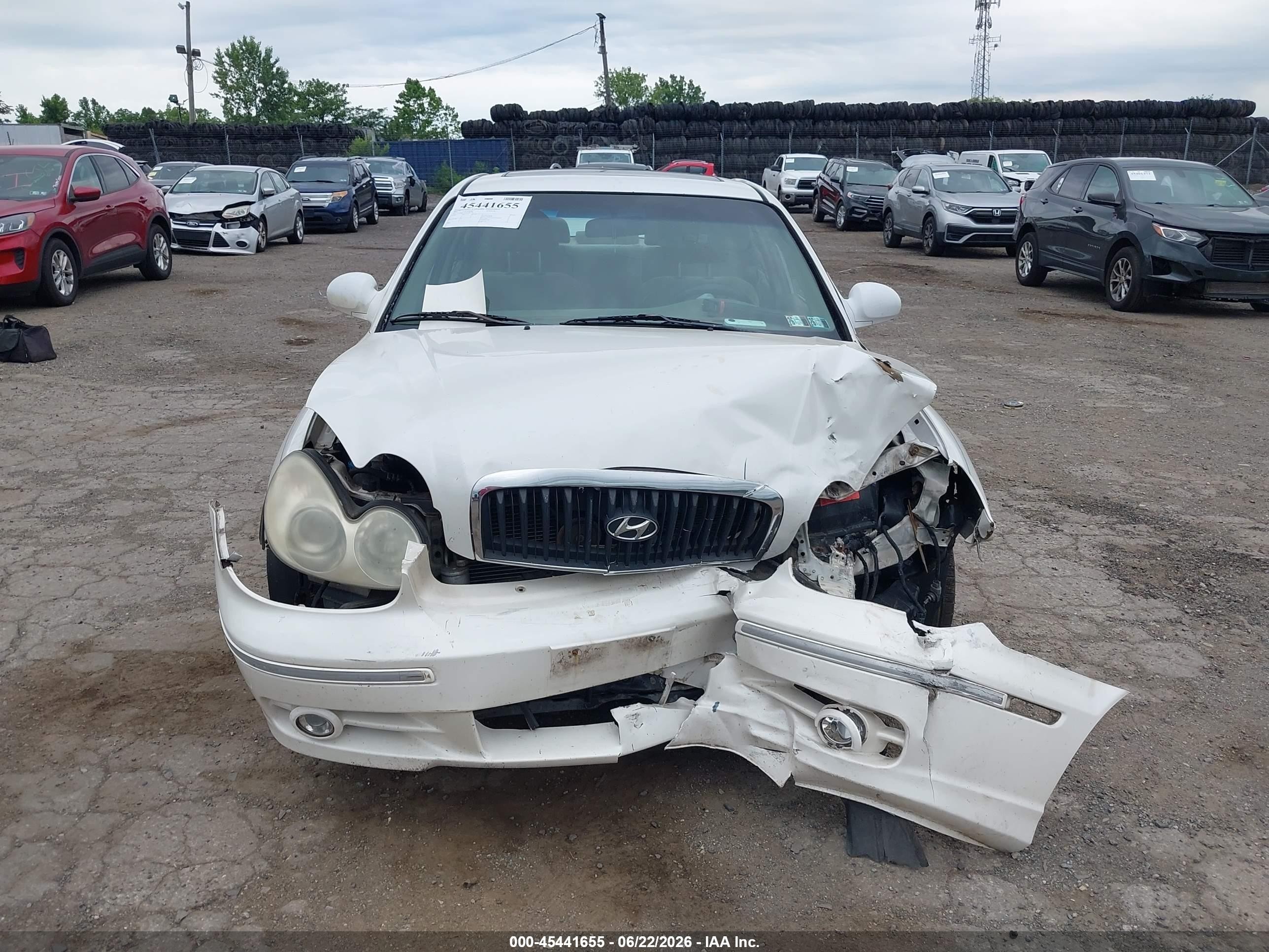 2003 Hyundai Sonata Gls/lx White vin: KMHWF35H43A881241