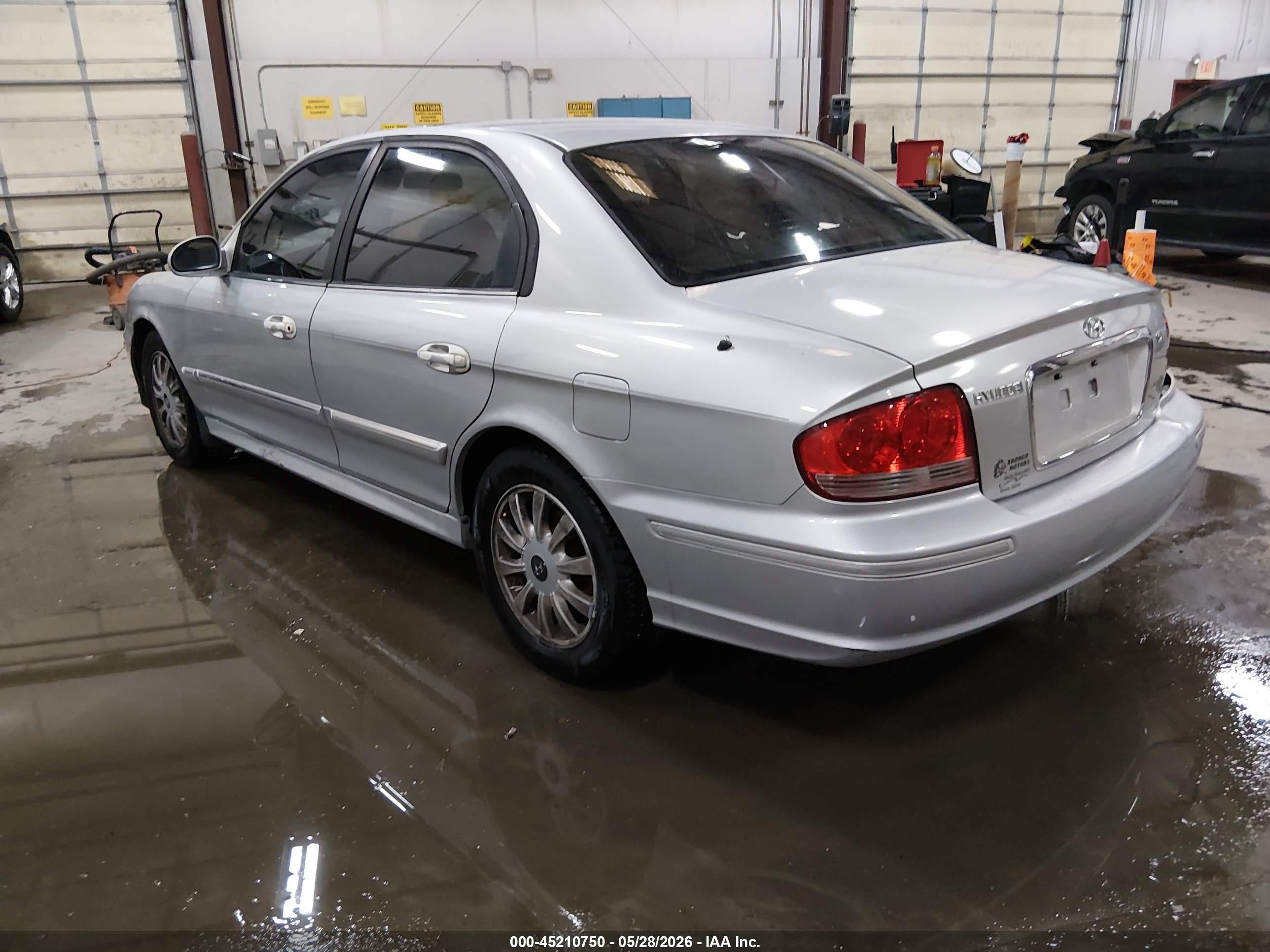 2005 Hyundai Sonata Gls/lx Silver vin: KMHWF35H45A111849