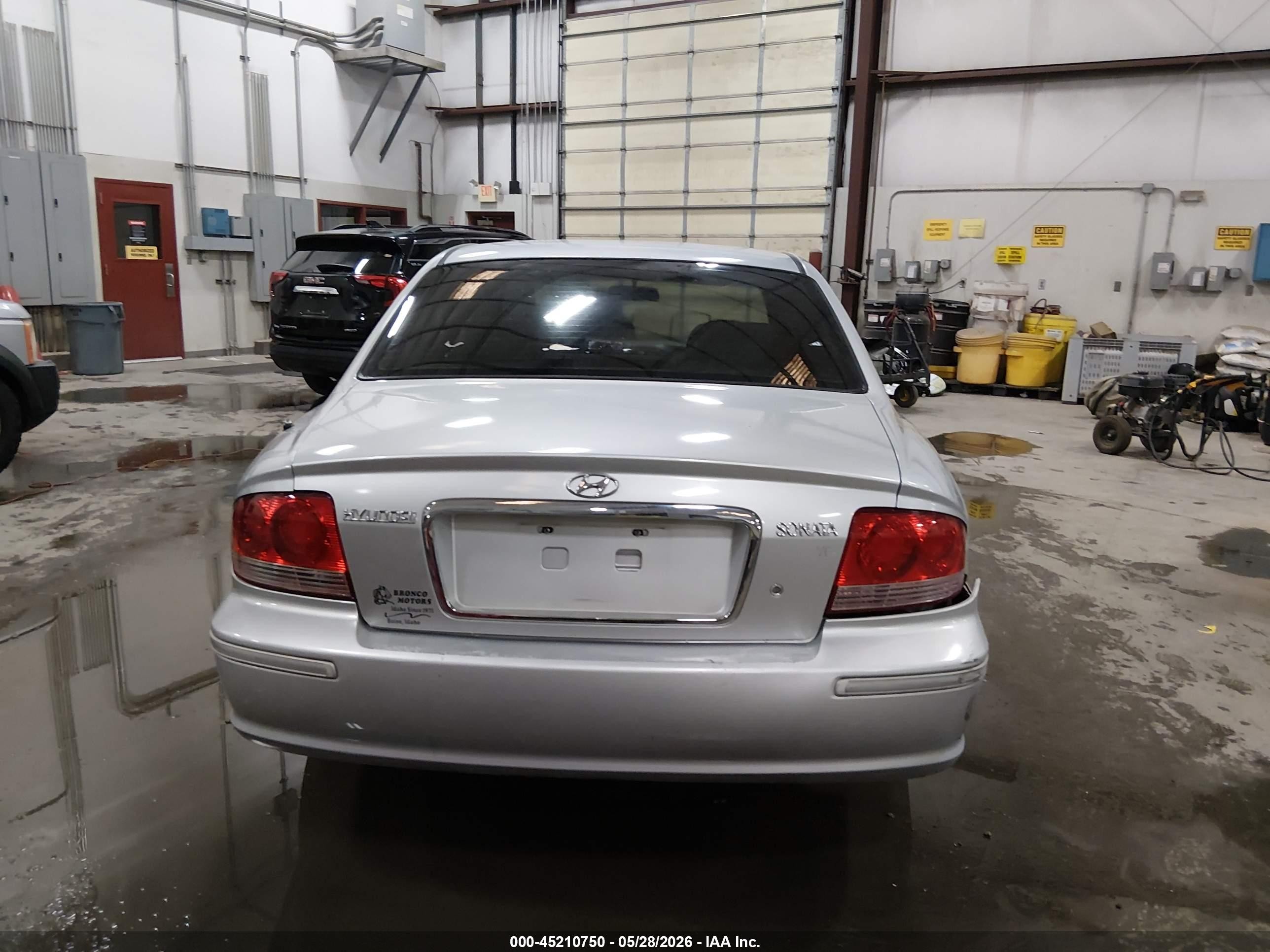 2005 Hyundai Sonata Gls/lx Silver vin: KMHWF35H45A111849