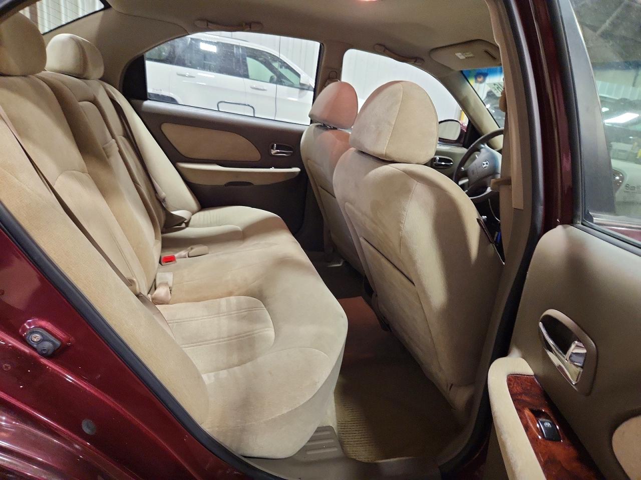 2005 Hyundai Sonata Gls Burgundy vin: KMHWF35H55A097167
