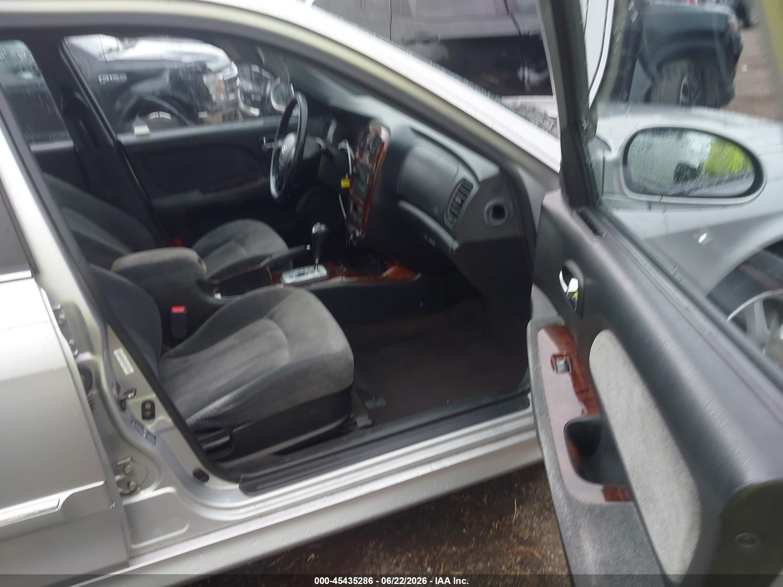 2005 Hyundai Sonata Gls/lx Silver vin: KMHWF35H55A180923