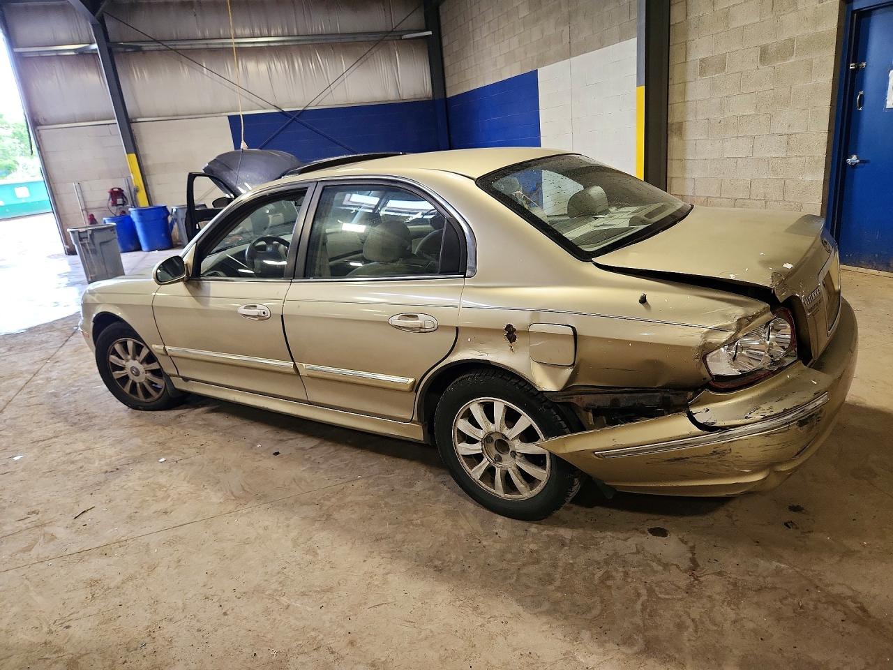2002 Hyundai Sonata Gls/lx Cream vin: KMHWF35H62A661808