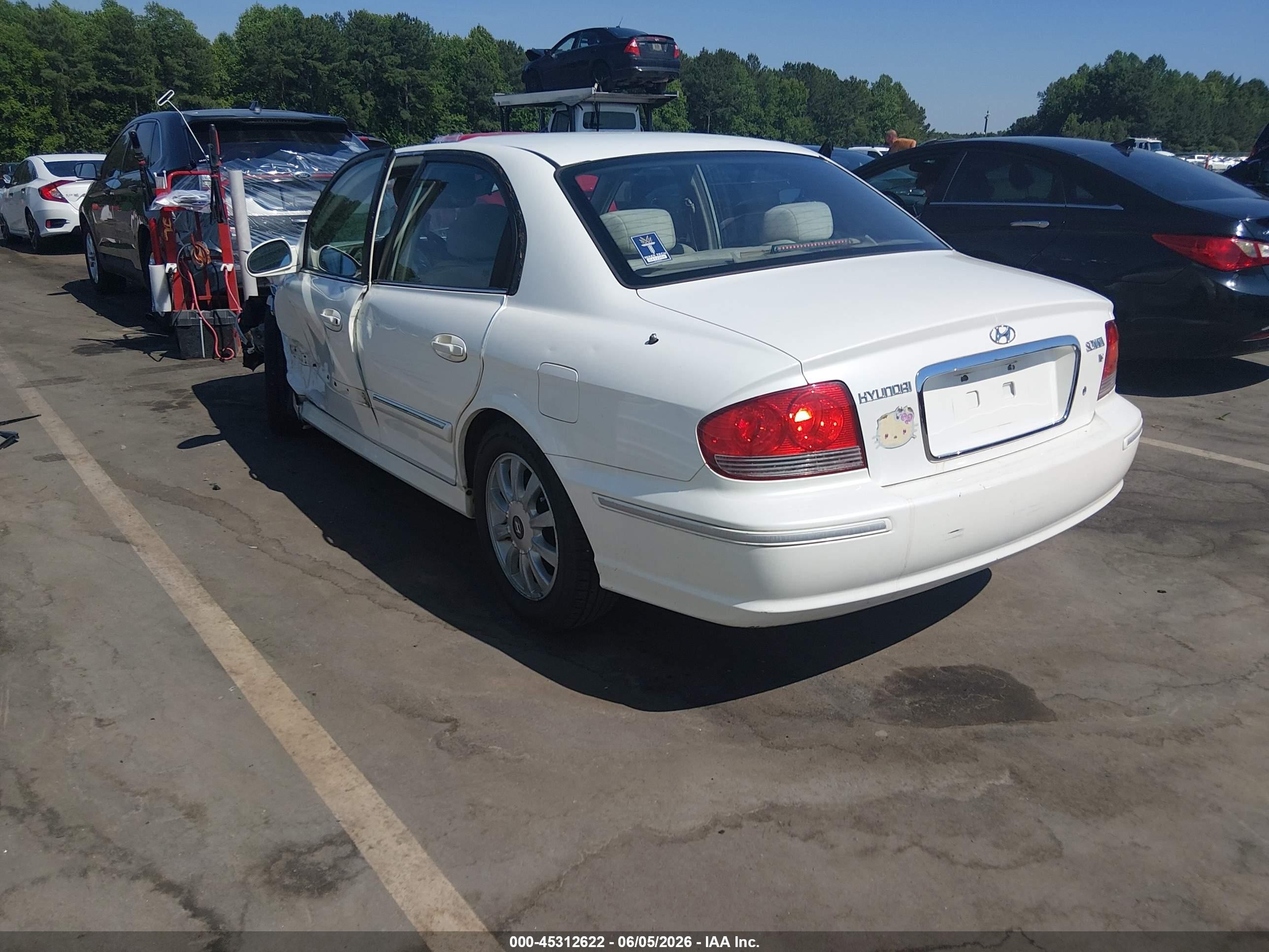 2005 Hyundai Sonata Gls/lx White vin: KMHWF35H65A128748